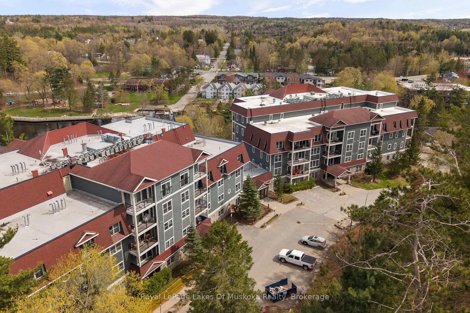 Photo 34 of Unit 103, 10 Kimberley Avenue, Bracebridge, Macaulay — HOMEH