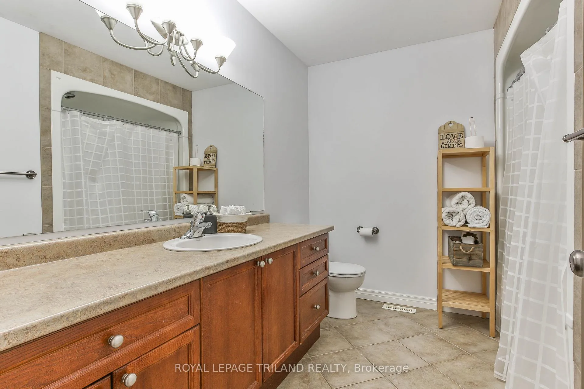 Photo 26 of 41 Owen Court, Central Elgin, Rural Central Elgin — HOMEH