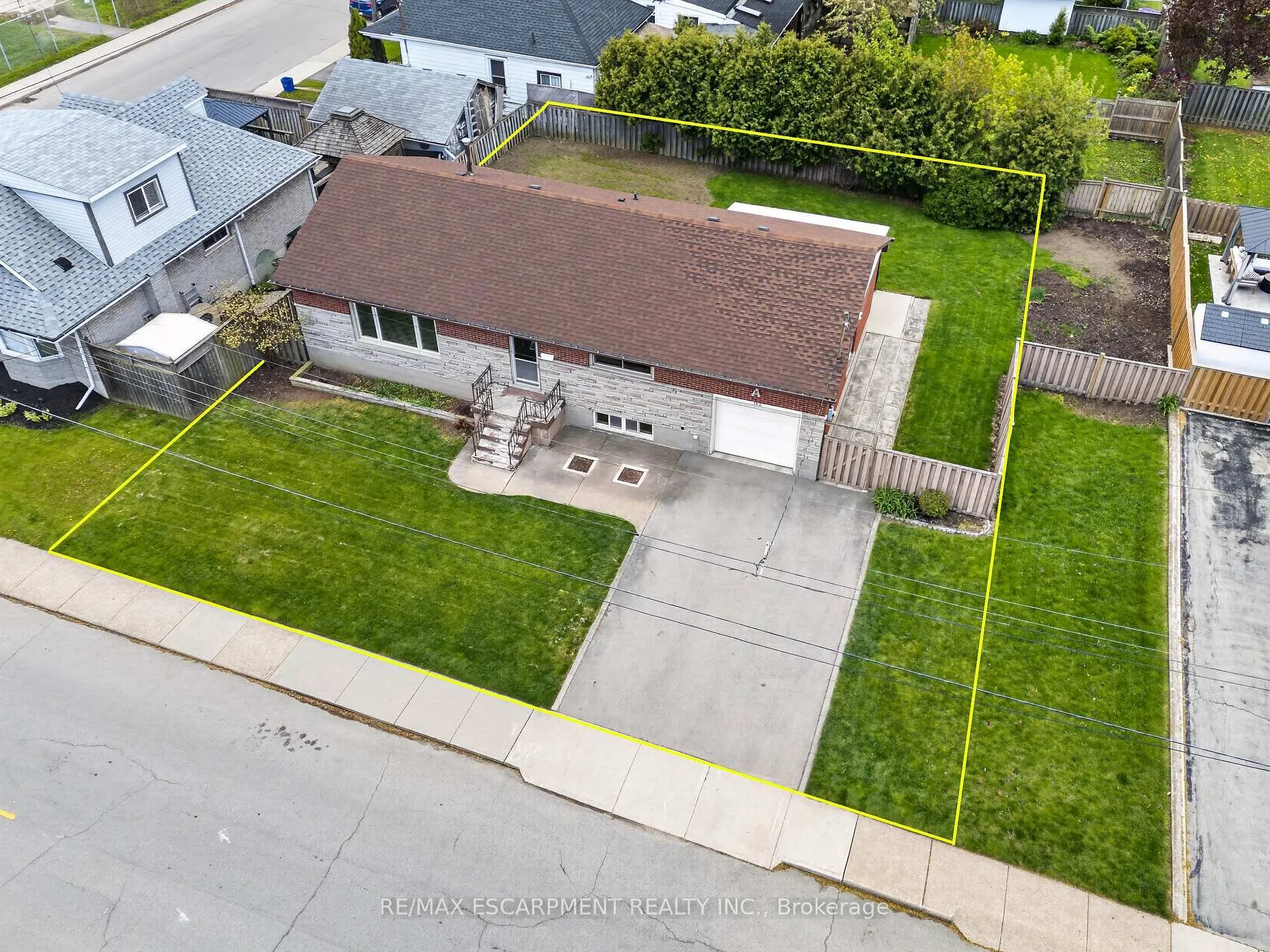 Photo 1 of 162 Mountville Avenue, Hamilton, Inch Park — HOMEH