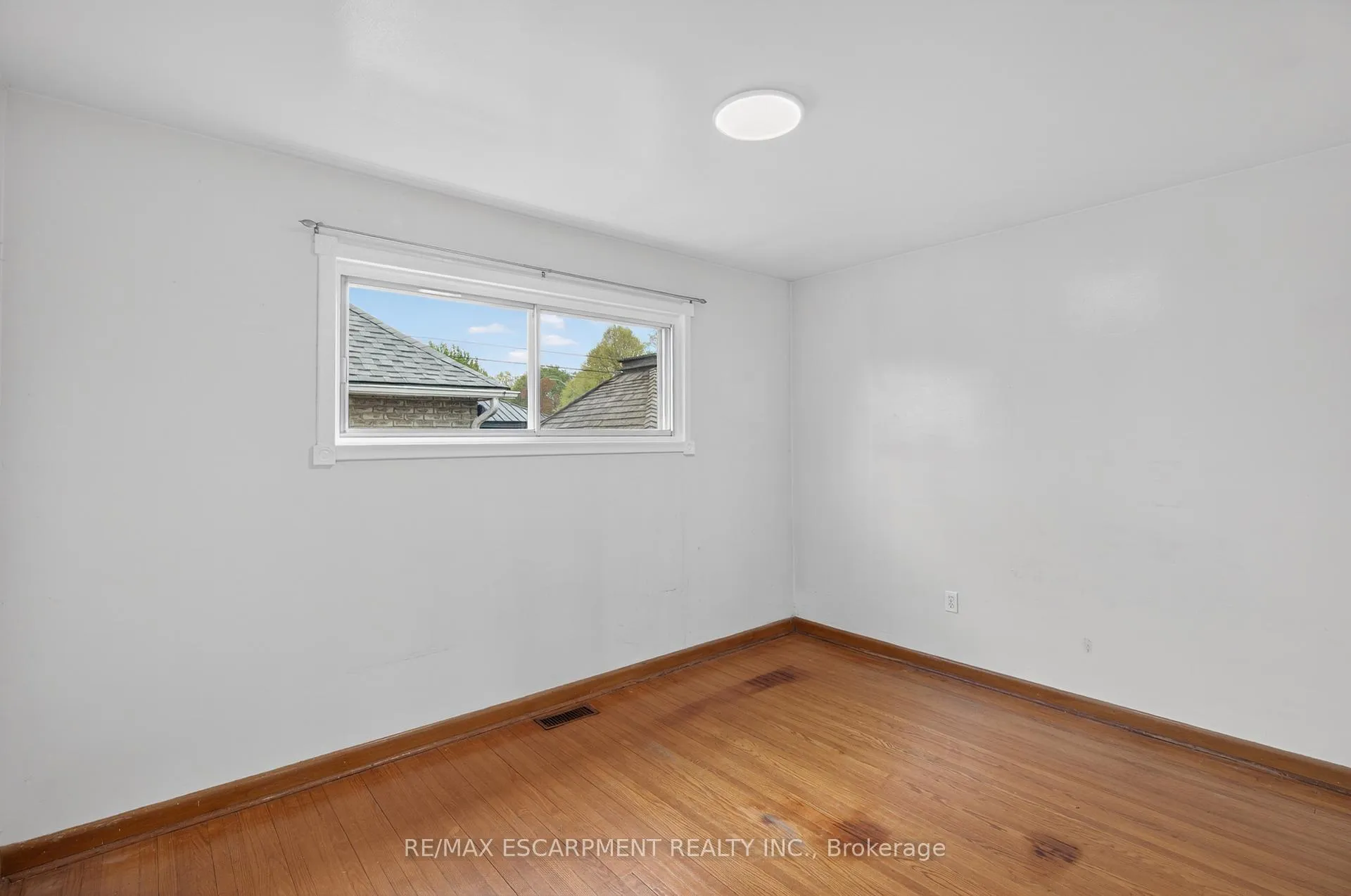 Photo 9 of 162 Mountville Avenue, Hamilton, Inch Park — HOMEH