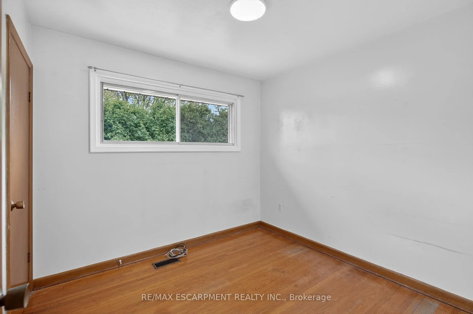 Photo 10 of 162 Mountville Avenue, Hamilton, Inch Park — HOMEH