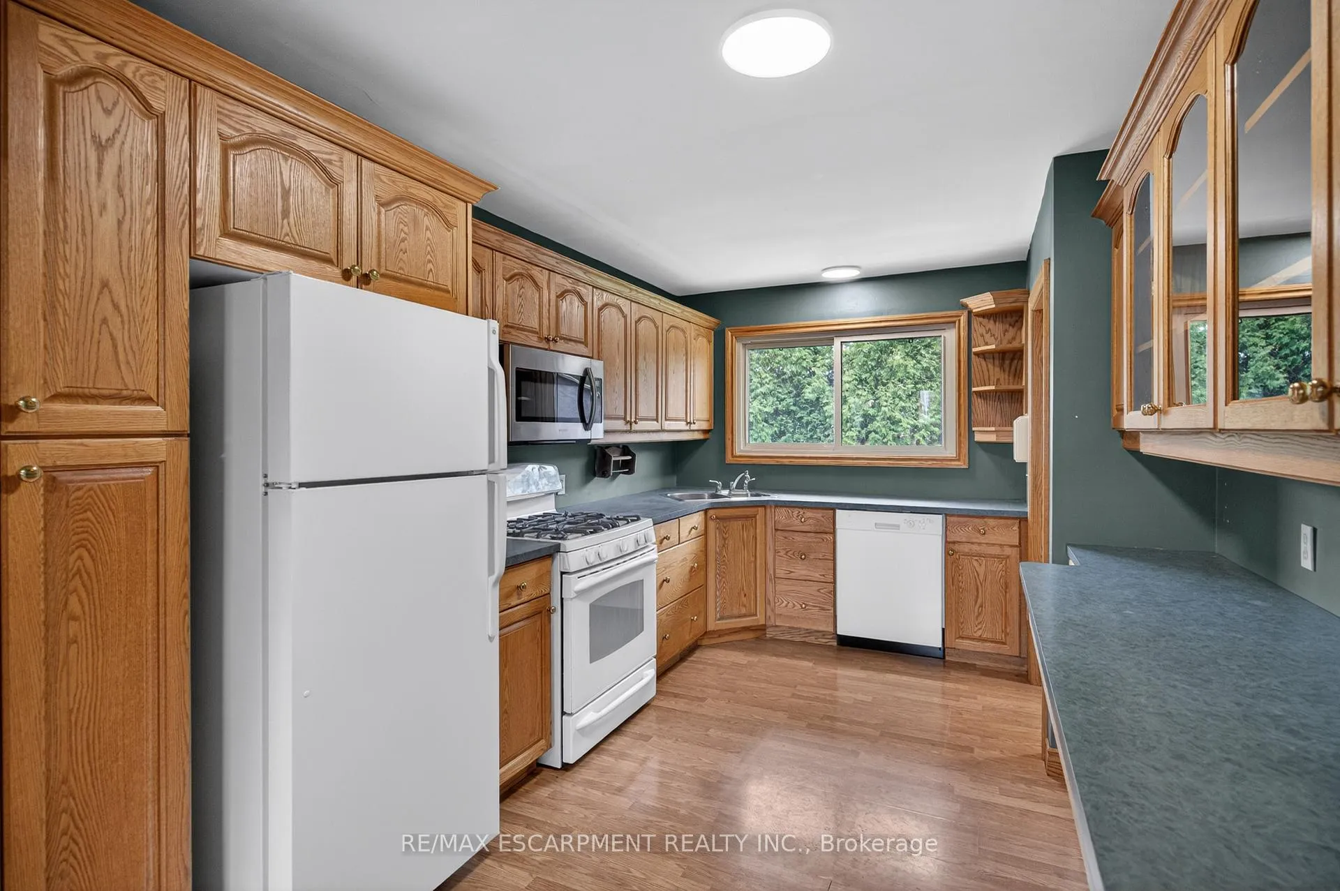Photo 12 of 162 Mountville Avenue, Hamilton, Inch Park — HOMEH