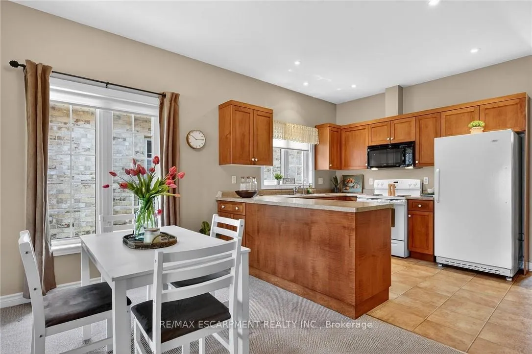 Photo 10 of Unit 16, 1041 Pine Street, Haldimand, Dunnville — HOMEH