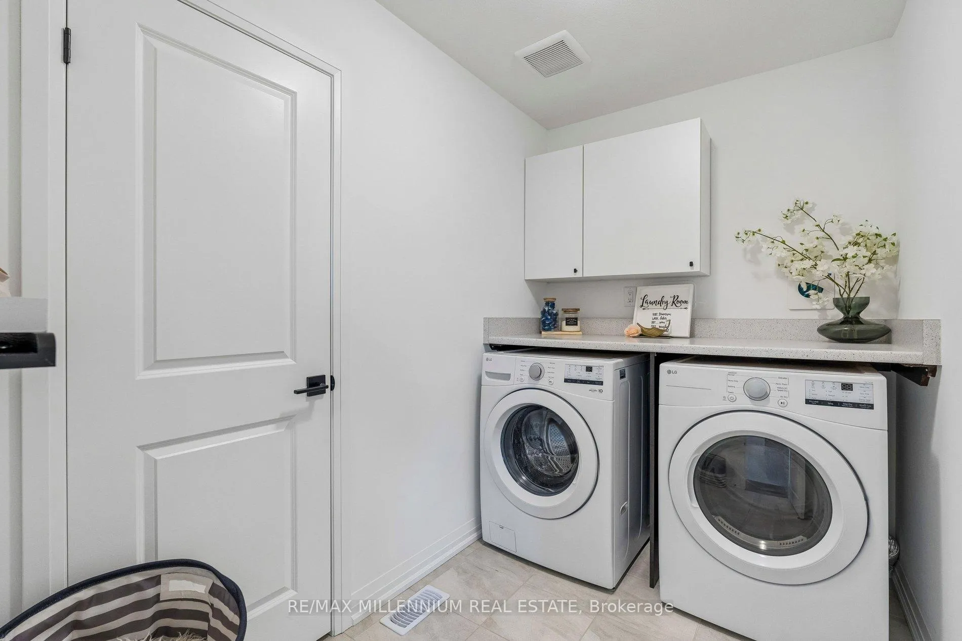 Photo 32 of 19 Whelan Court, Thorold, Hurricane/Merrittville — HOMEH