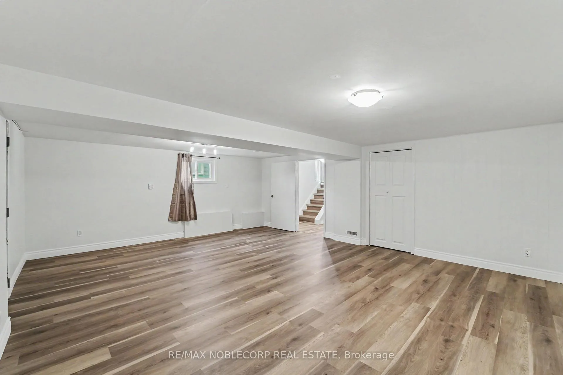 Photo 7 of 3519 Laddie Crescent, Mississauga, Malton — HOMEH