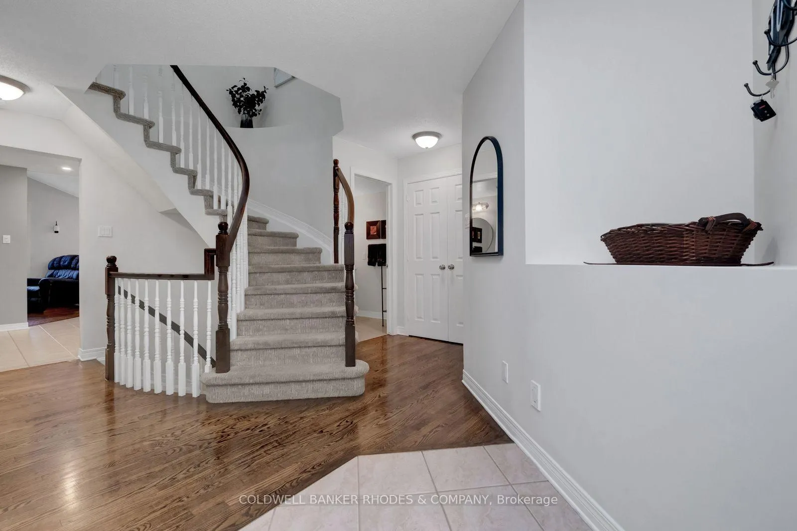 Photo 3 of 4611 Sugar Maple Drive, Ottawa, Riverside South/Gloucester Glen — HOMEH