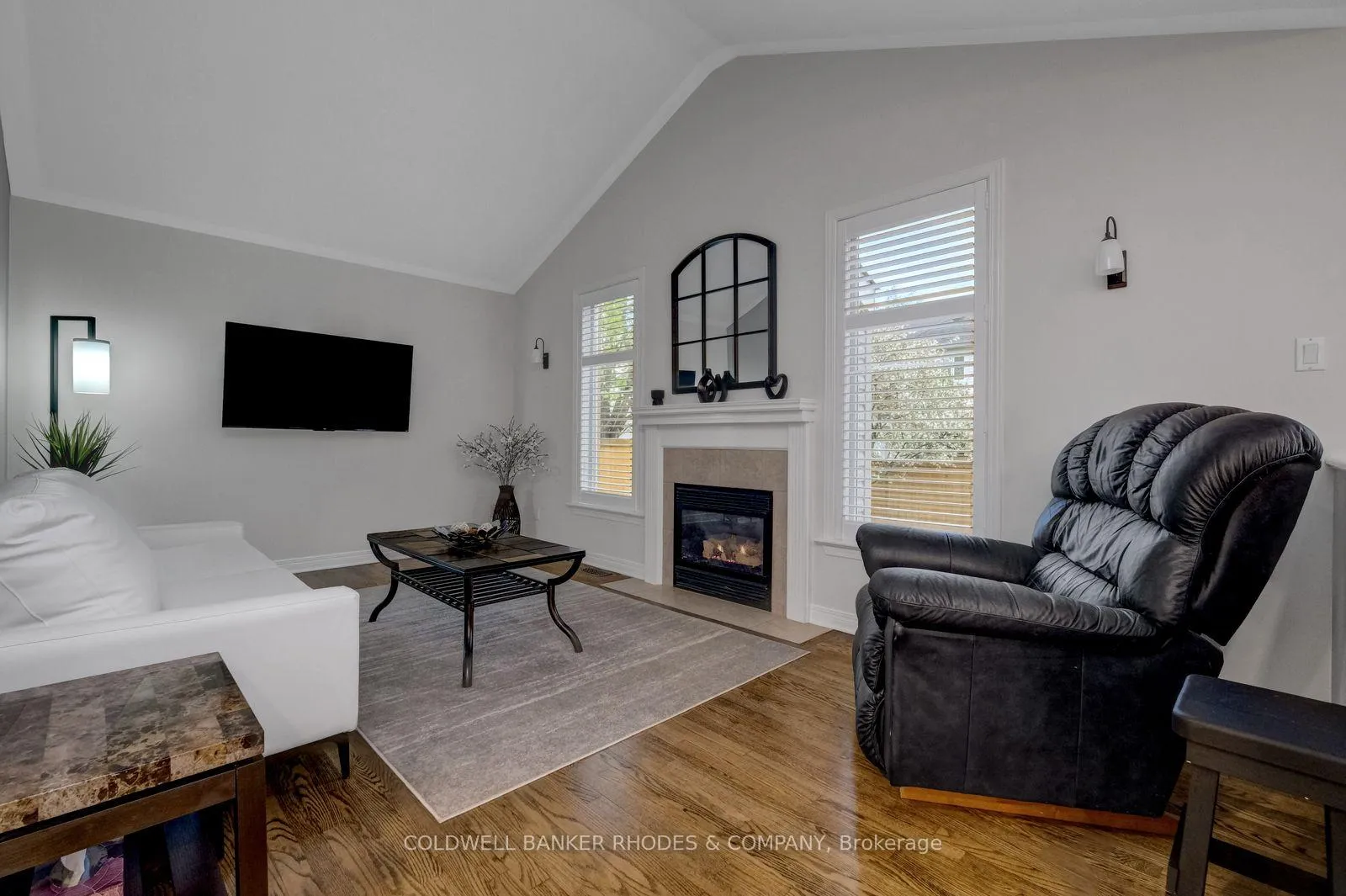 Photo 10 of 4611 Sugar Maple Drive, Ottawa, Riverside South/Gloucester Glen — HOMEH