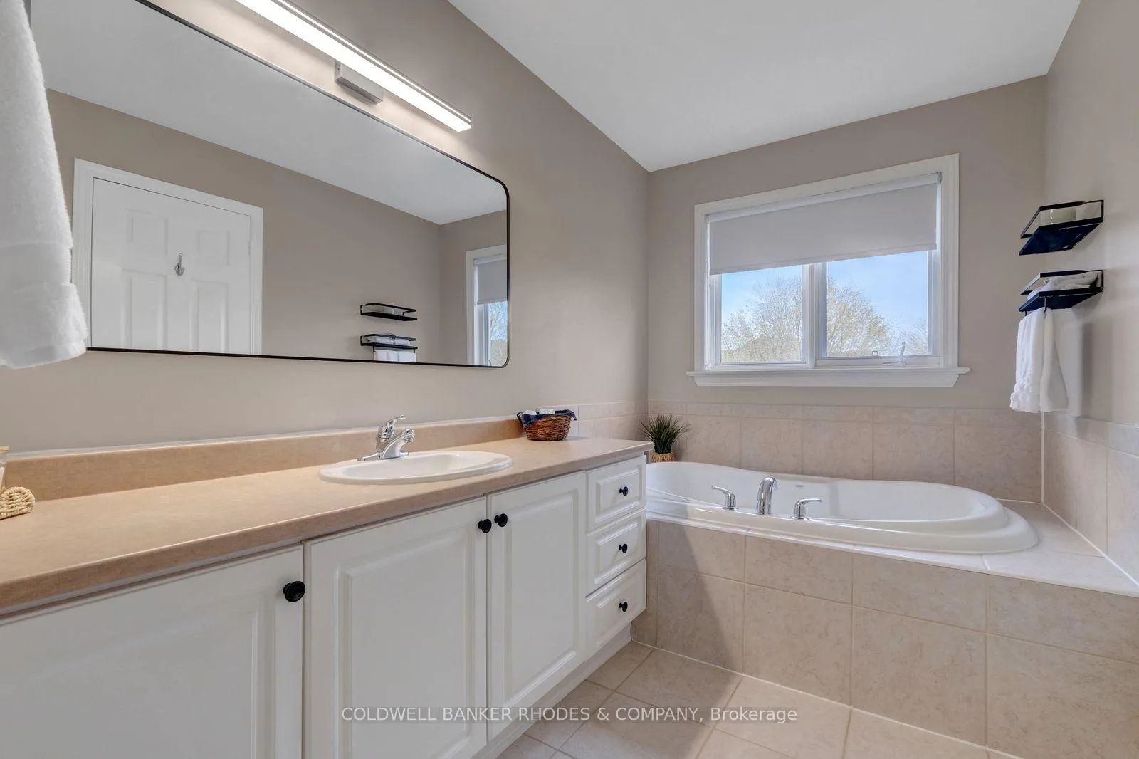 Photo 22 of 4611 Sugar Maple Drive, Ottawa, Riverside South/Gloucester Glen — HOMEH