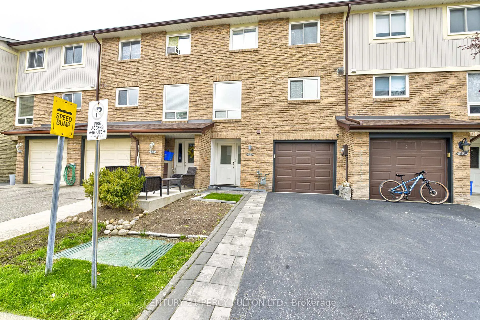 Photo 2 of Unit 52, 341 Wilson Drive, Milton, Dorset Park — HOMEH