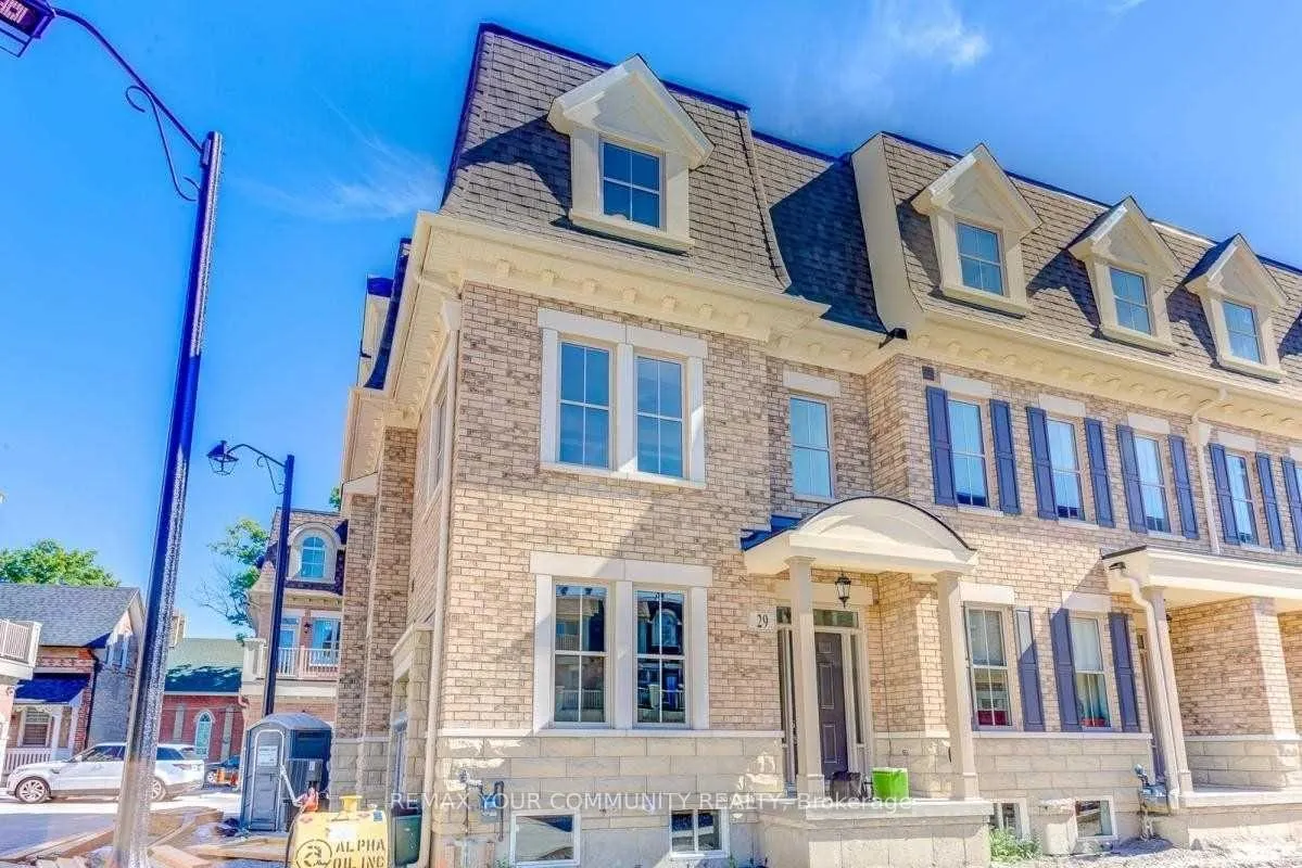 Front of 29 Amherst Circle