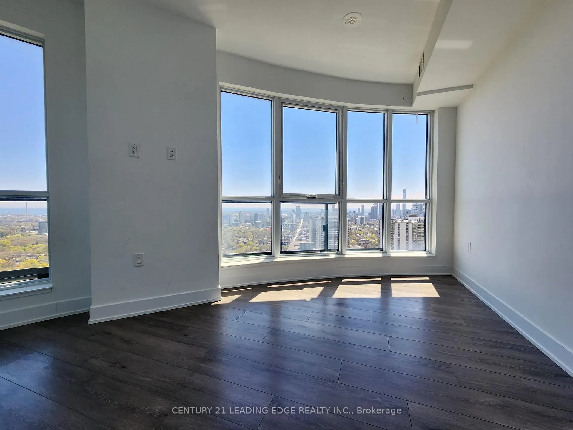 Photo 17 of Unit 3418, 585 Bloor Street E, Toronto, North St. James Town — HOMEH