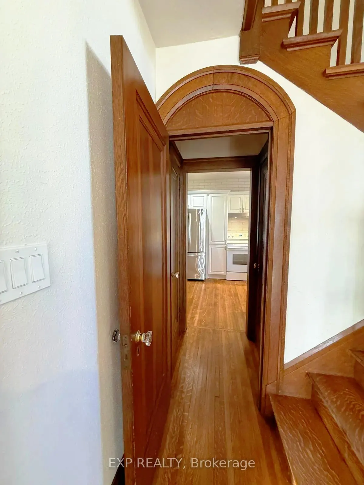 Photo 10 of 376 King Street E, Oshawa, O'Neill — HOMEH