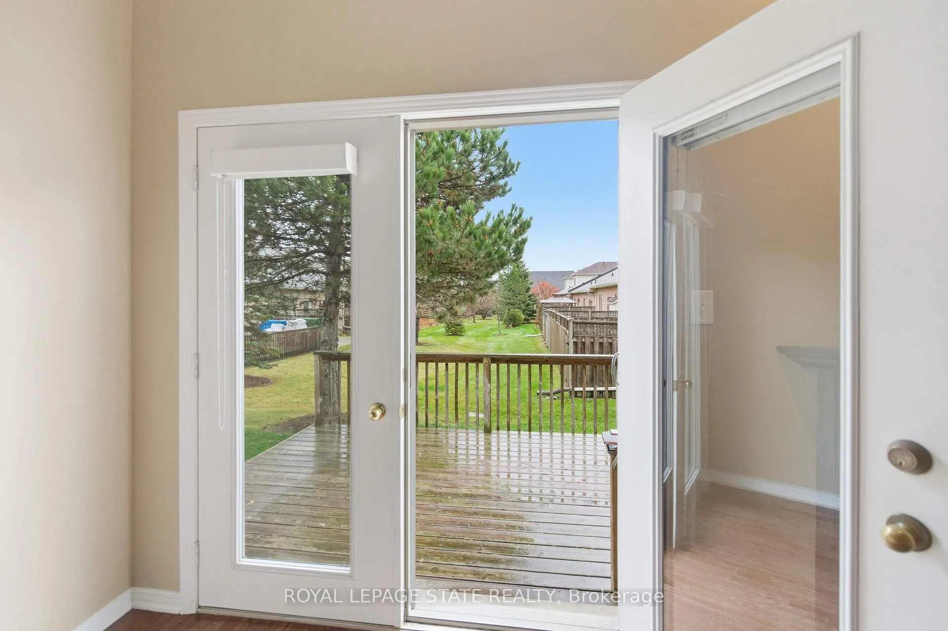 Photo 14 of 9 Manitoulin Trail, Hamilton, Rural Glanbrook — HOMEH