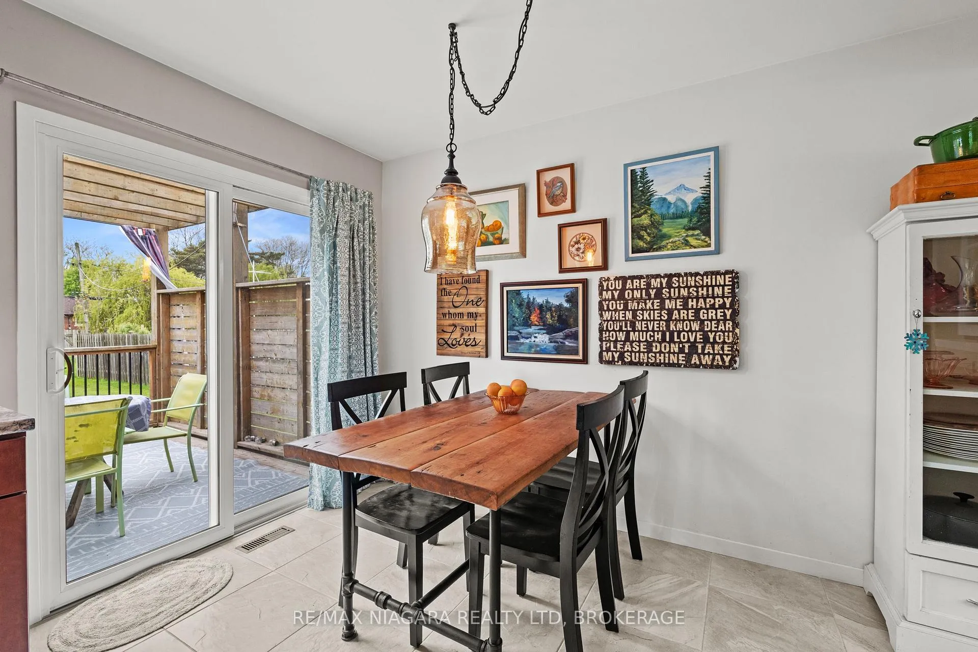 Photo 13 of 8751 Banting Avenue, Niagara Falls, Chippawa — HOMEH