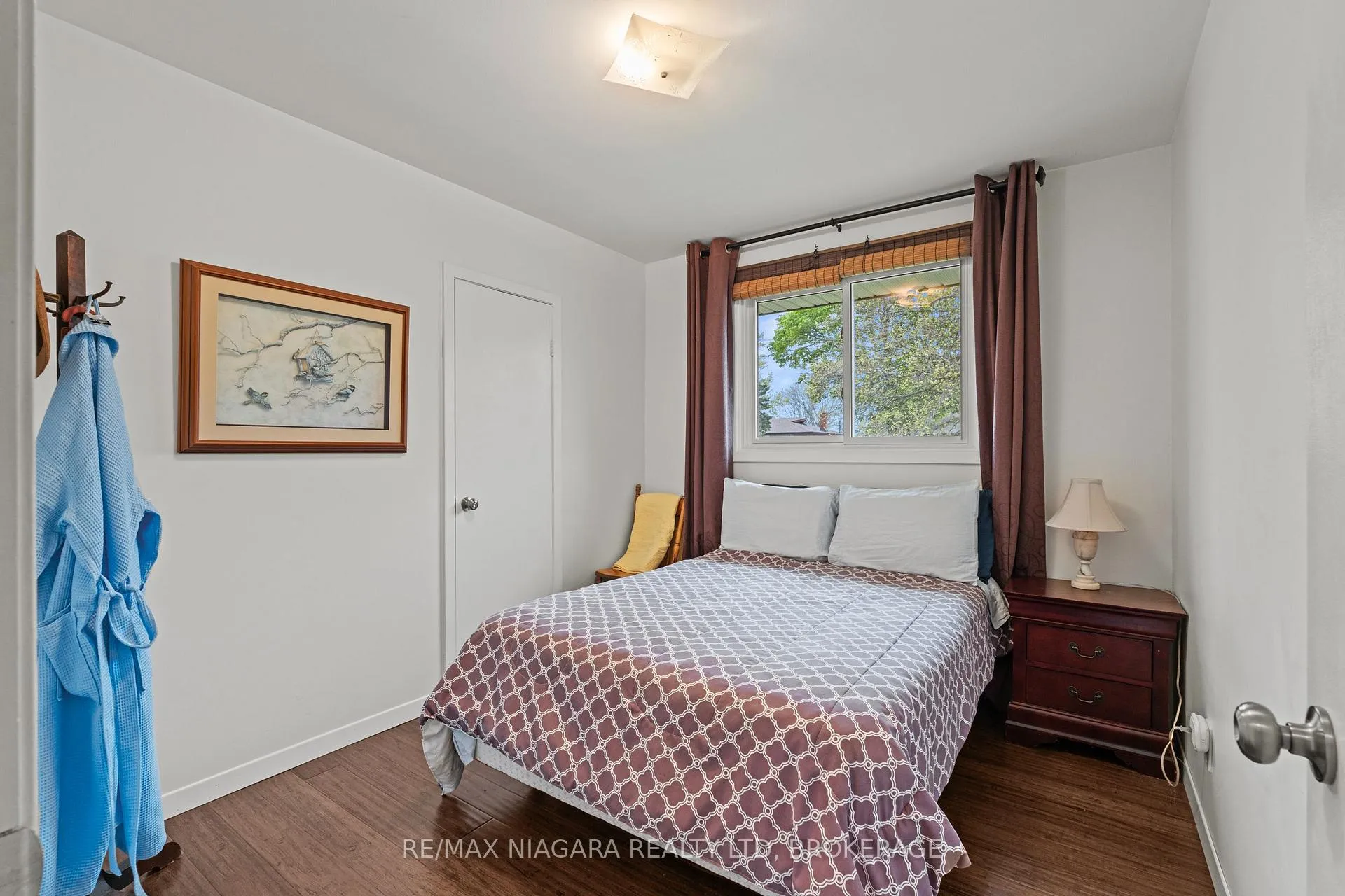 Photo 18 of 8751 Banting Avenue, Niagara Falls, Chippawa — HOMEH