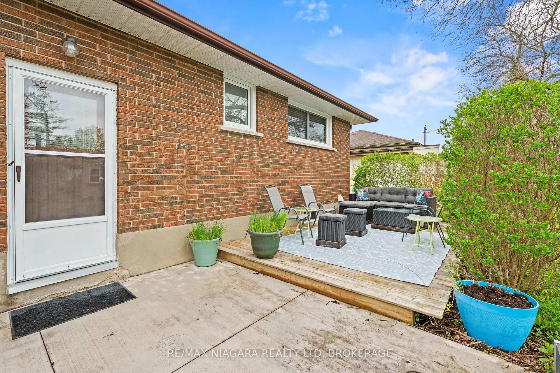 Photo 28 of 8751 Banting Avenue, Niagara Falls, Chippawa — HOMEH