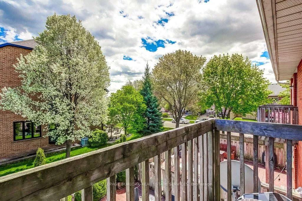 Photo 26 of 4 Edgewater Drive, Hamilton, Lakeshore — HOMEH