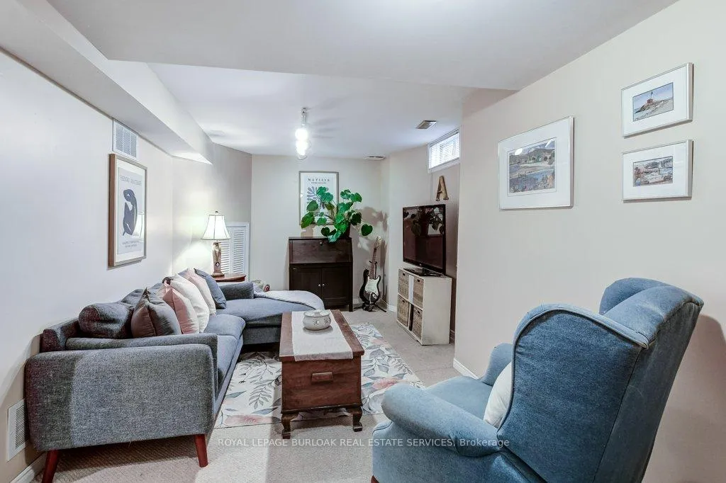Photo 35 of 4 Edgewater Drive, Hamilton, Lakeshore — HOMEH