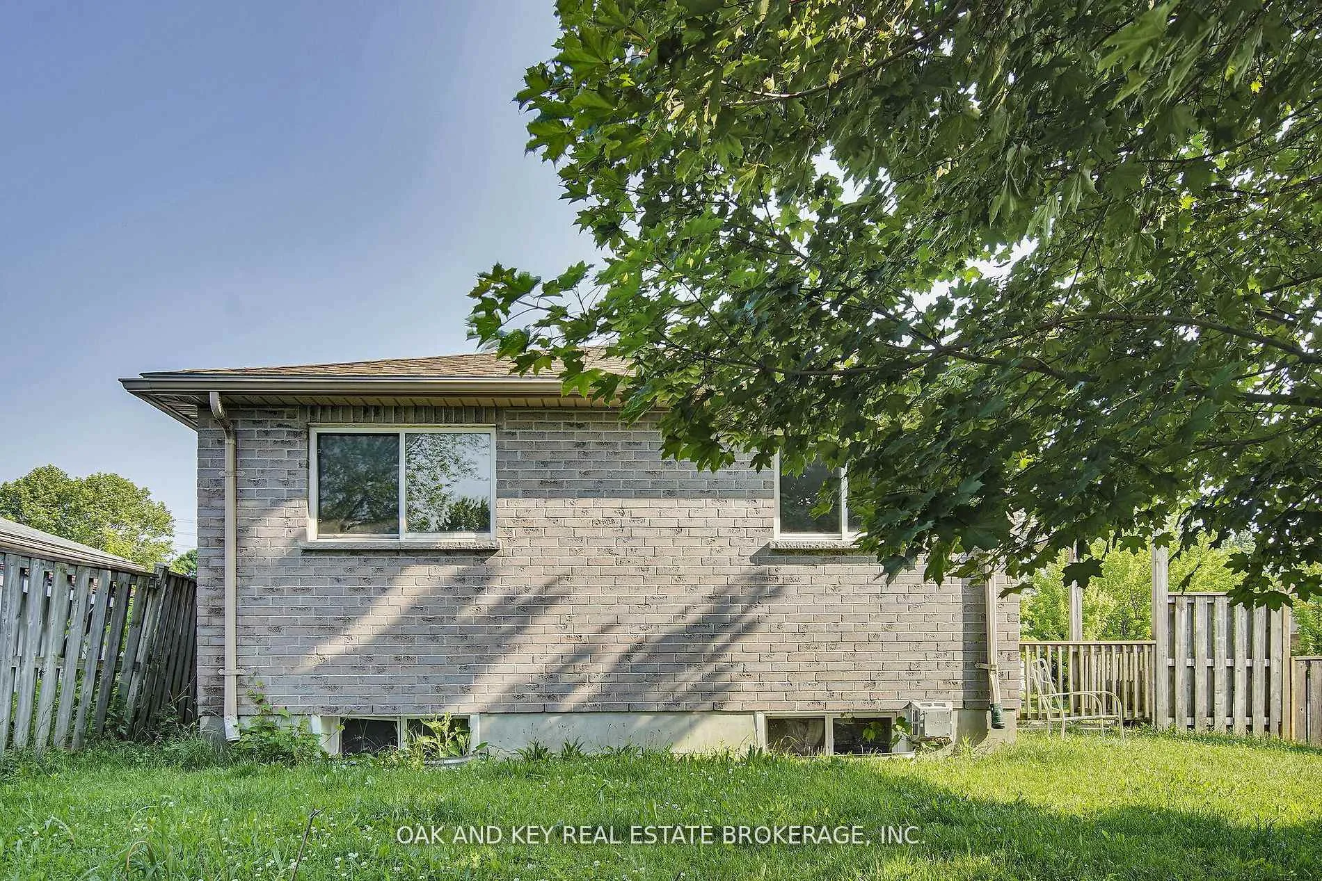 Photo 5 of 330 Fleming Drive, London, East D — HOMEH