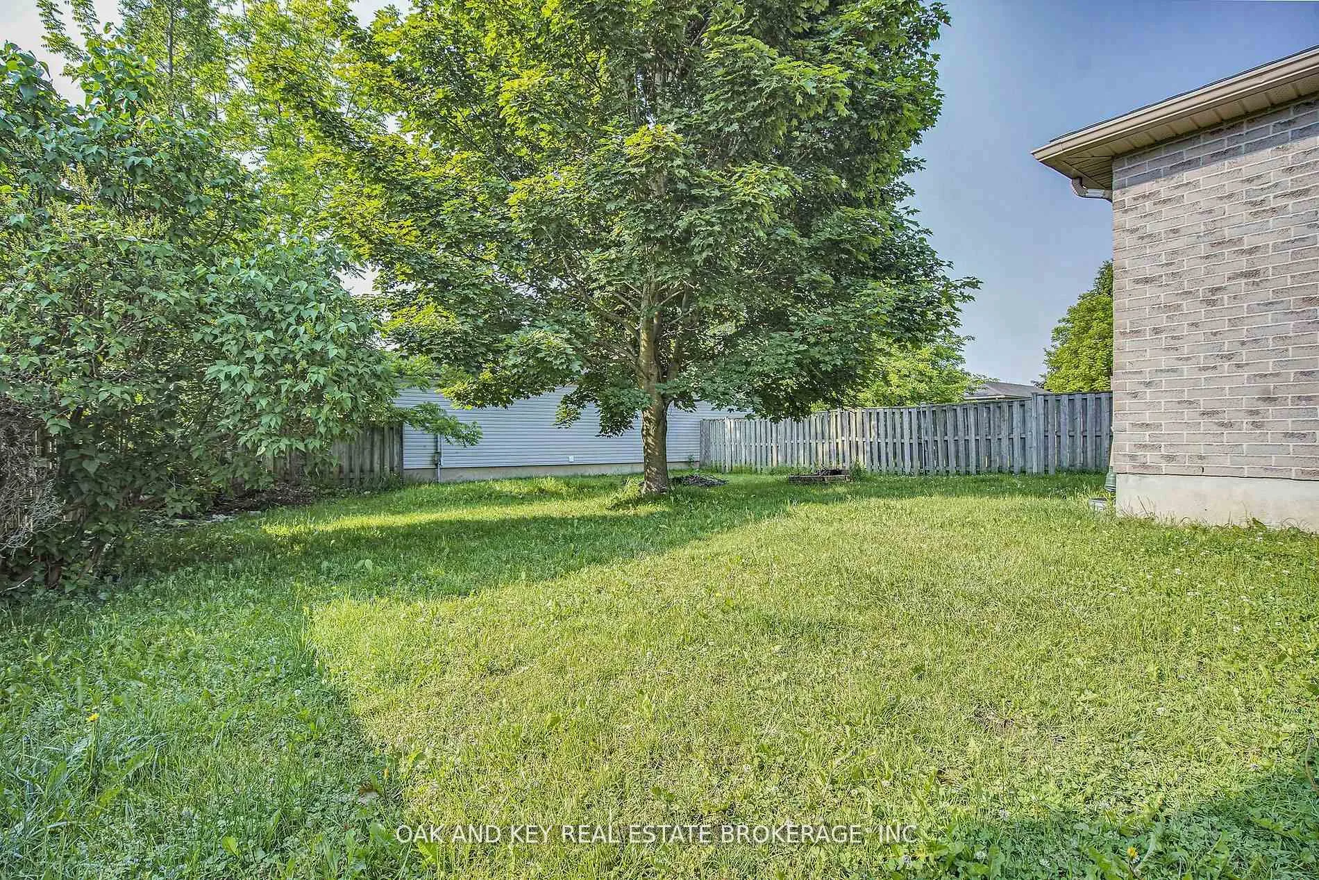 Photo 8 of 330 Fleming Drive, London, East D — HOMEH