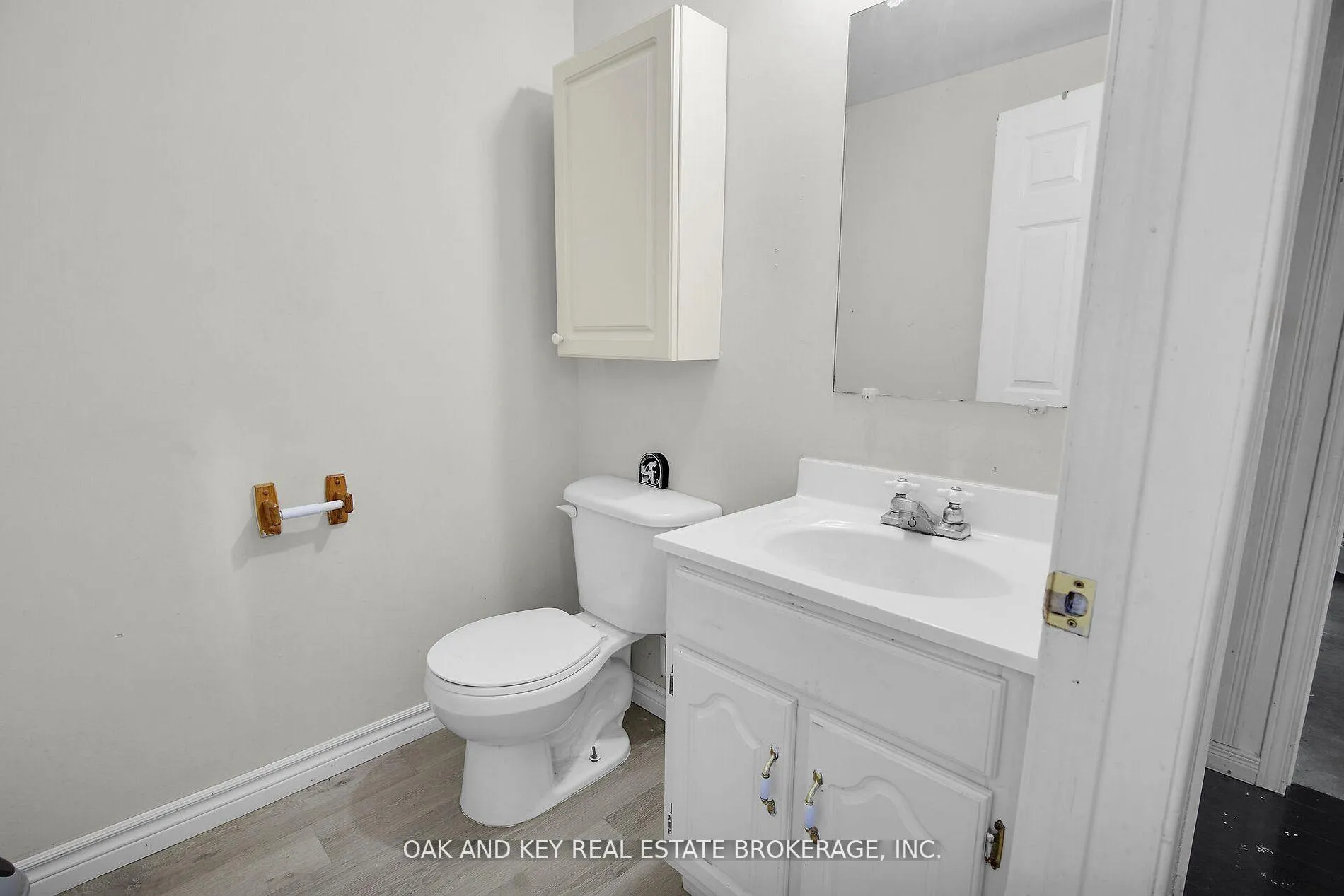 Photo 17 of 330 Fleming Drive, London, East D — HOMEH
