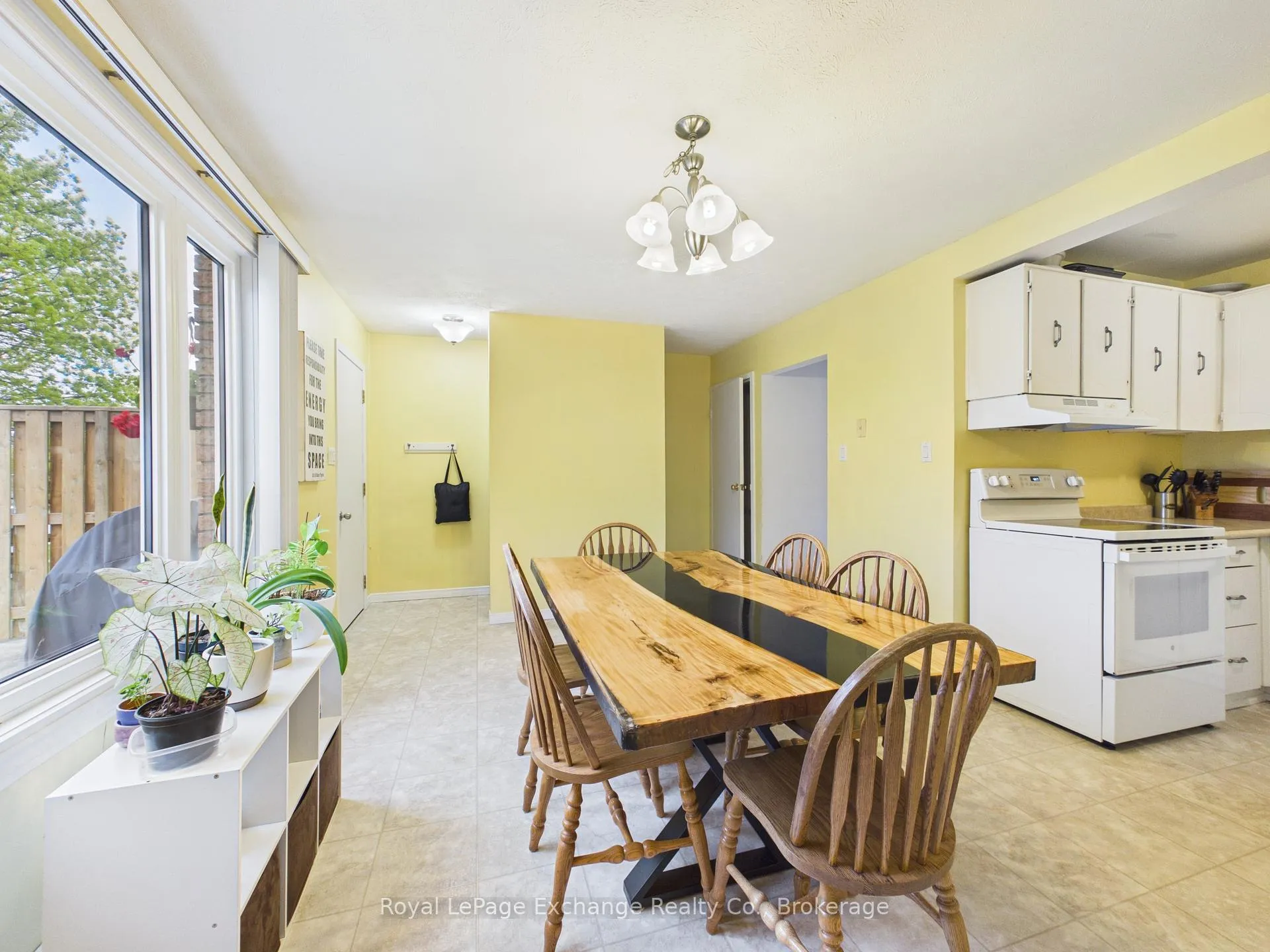 Photo 8 of 751 Walsh Street, Kincardine — HOMEH