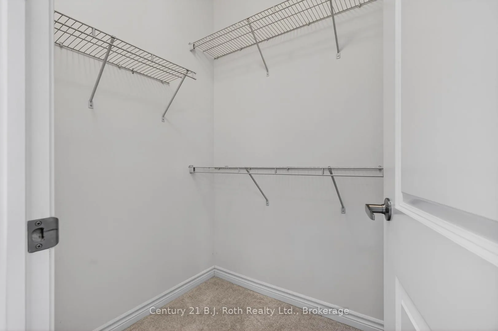 Photo 21 of 23 Chambery Street, Bracebridge, Macaulay — HOMEH