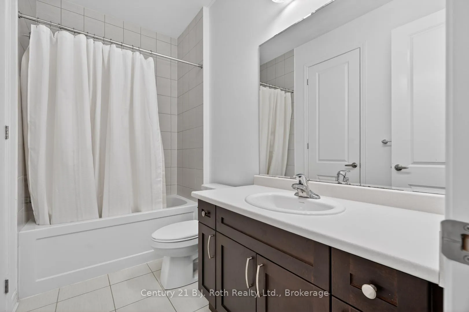 Photo 25 of 23 Chambery Street, Bracebridge, Macaulay — HOMEH
