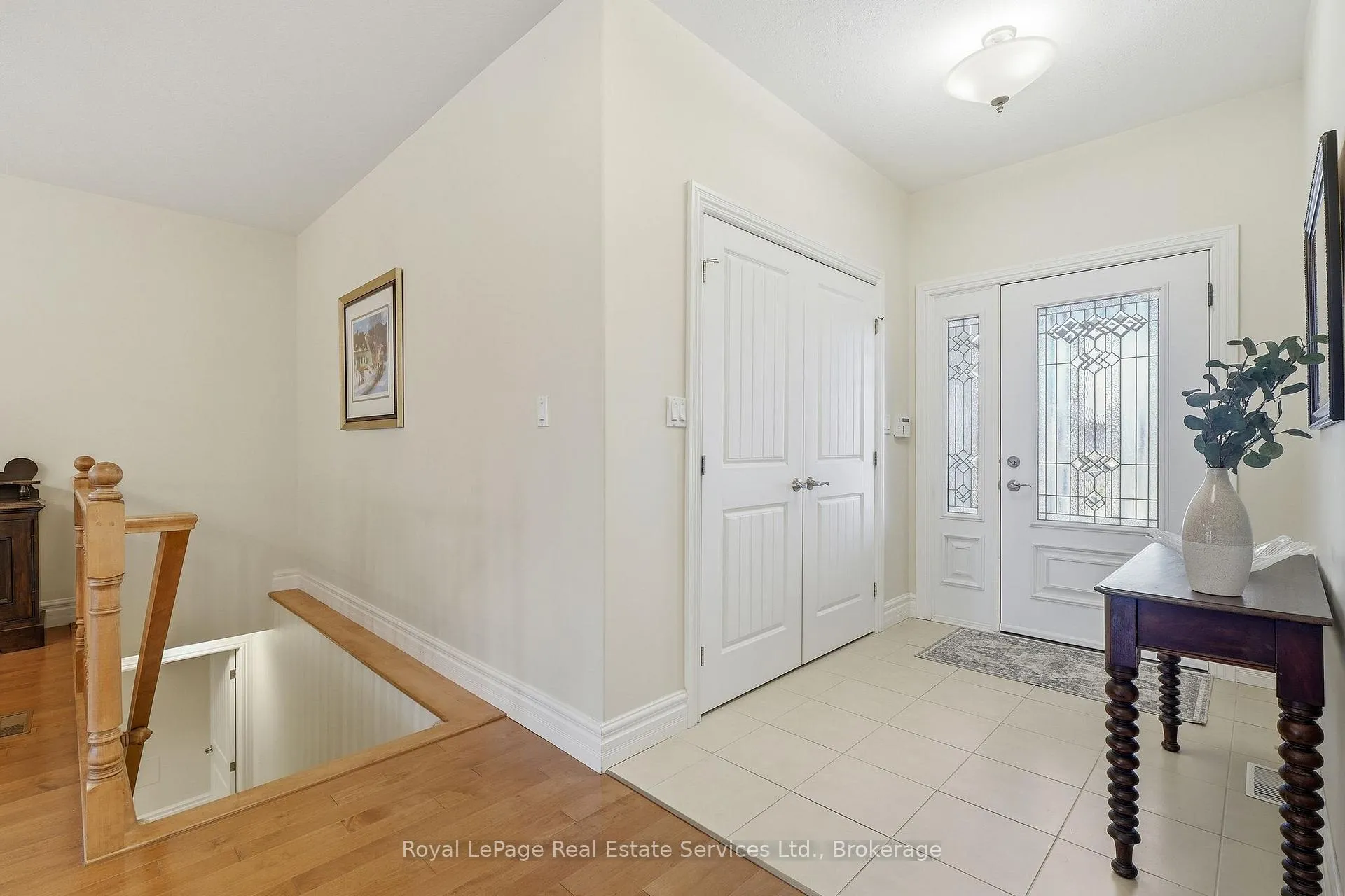 Photo 5 of 35 Maplehurst Crescent, Prince Edward County, Wellington Ward — HOMEH