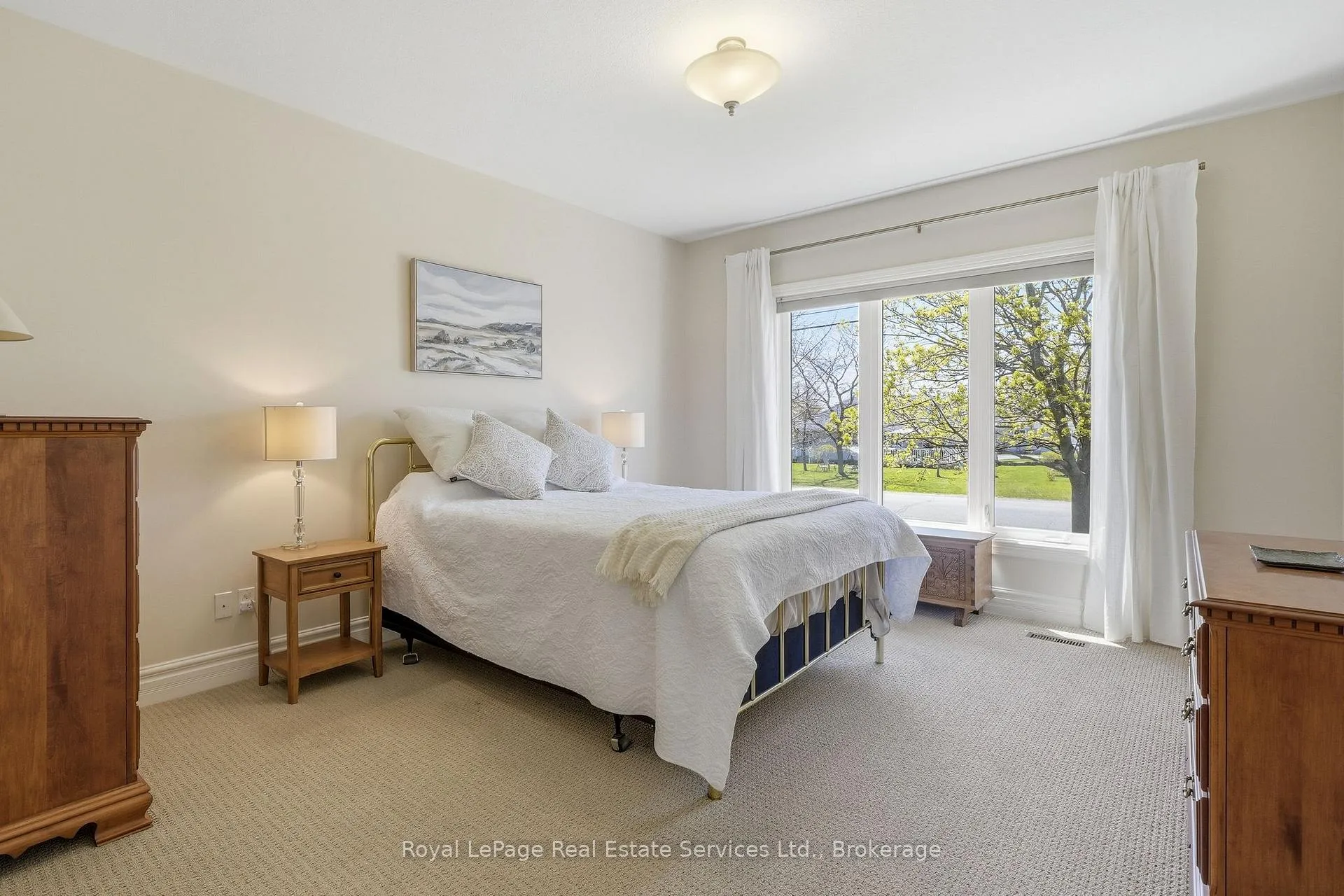 Photo 22 of 35 Maplehurst Crescent, Prince Edward County, Wellington Ward — HOMEH