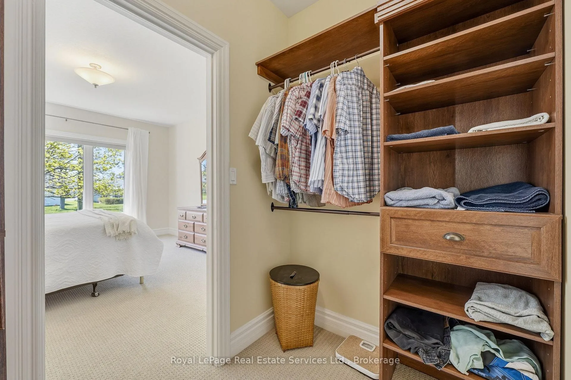 Photo 24 of 35 Maplehurst Crescent, Prince Edward County, Wellington Ward — HOMEH