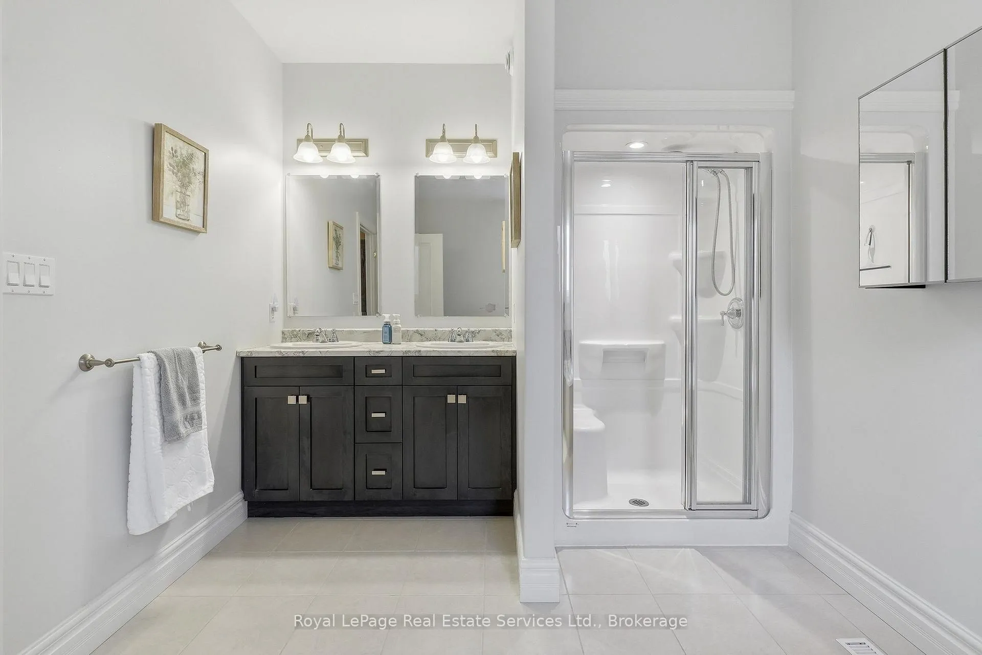 Photo 25 of 35 Maplehurst Crescent, Prince Edward County, Wellington Ward — HOMEH