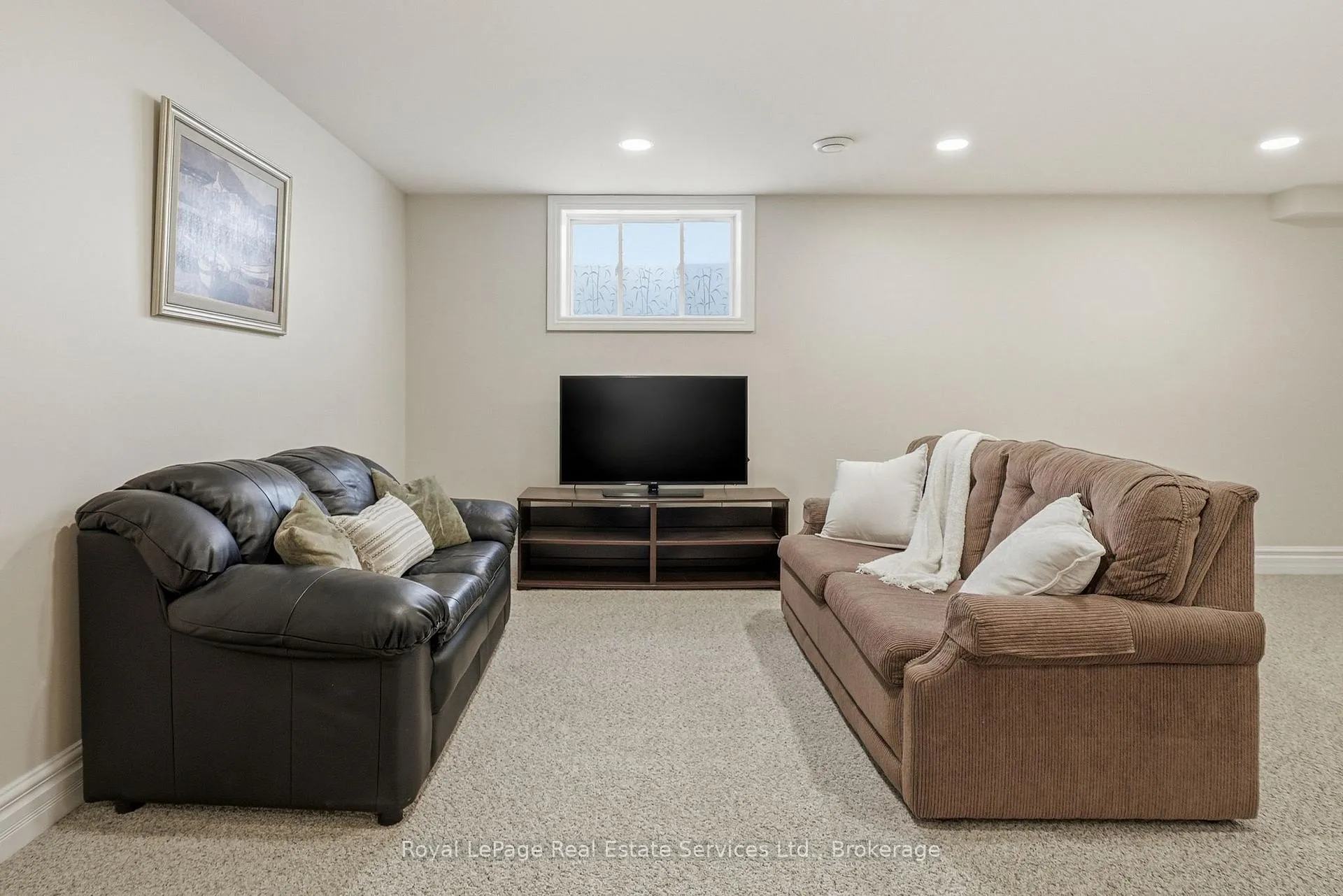 Photo 30 of 35 Maplehurst Crescent, Prince Edward County, Wellington Ward — HOMEH
