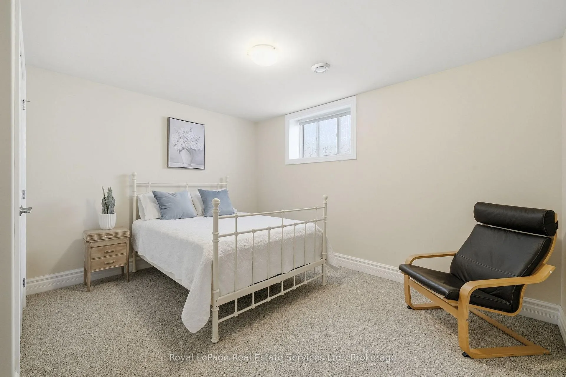 Photo 35 of 35 Maplehurst Crescent, Prince Edward County, Wellington Ward — HOMEH