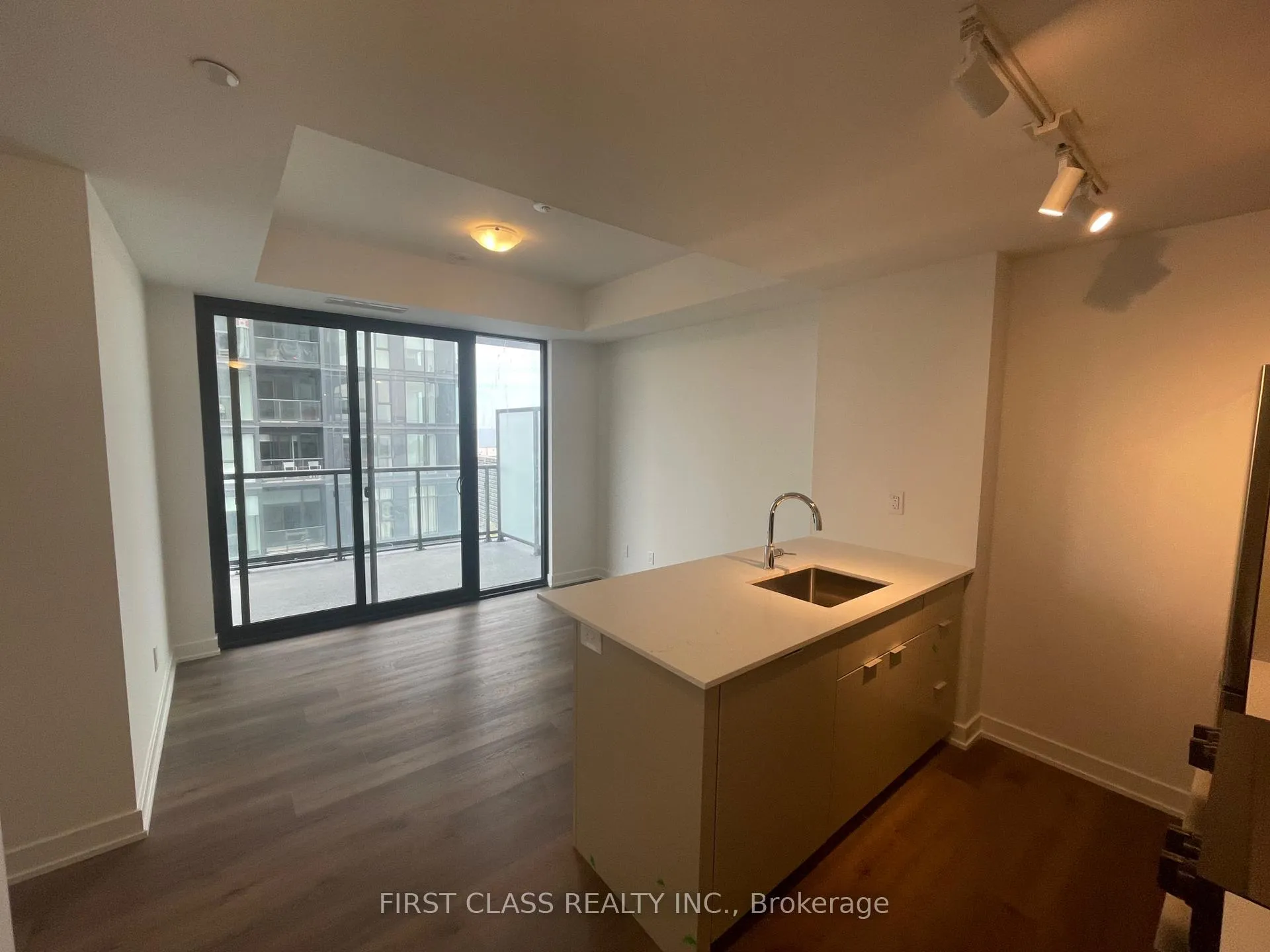 Photo 2 of Unit 2003, 2075 Lakeshore Road, Burlington, Brant — HOMEH
