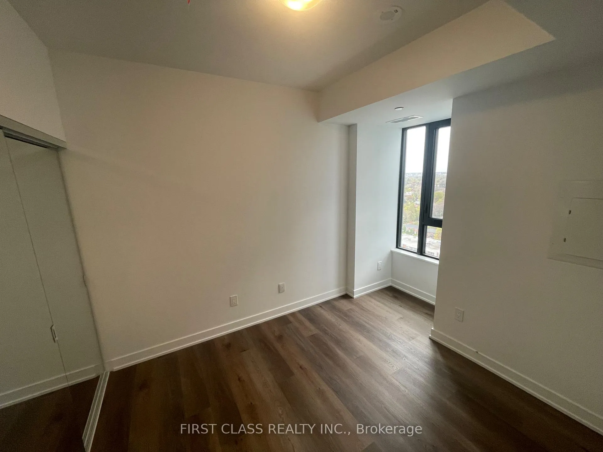 Photo 7 of Unit 2003, 2075 Lakeshore Road, Burlington, Brant — HOMEH
