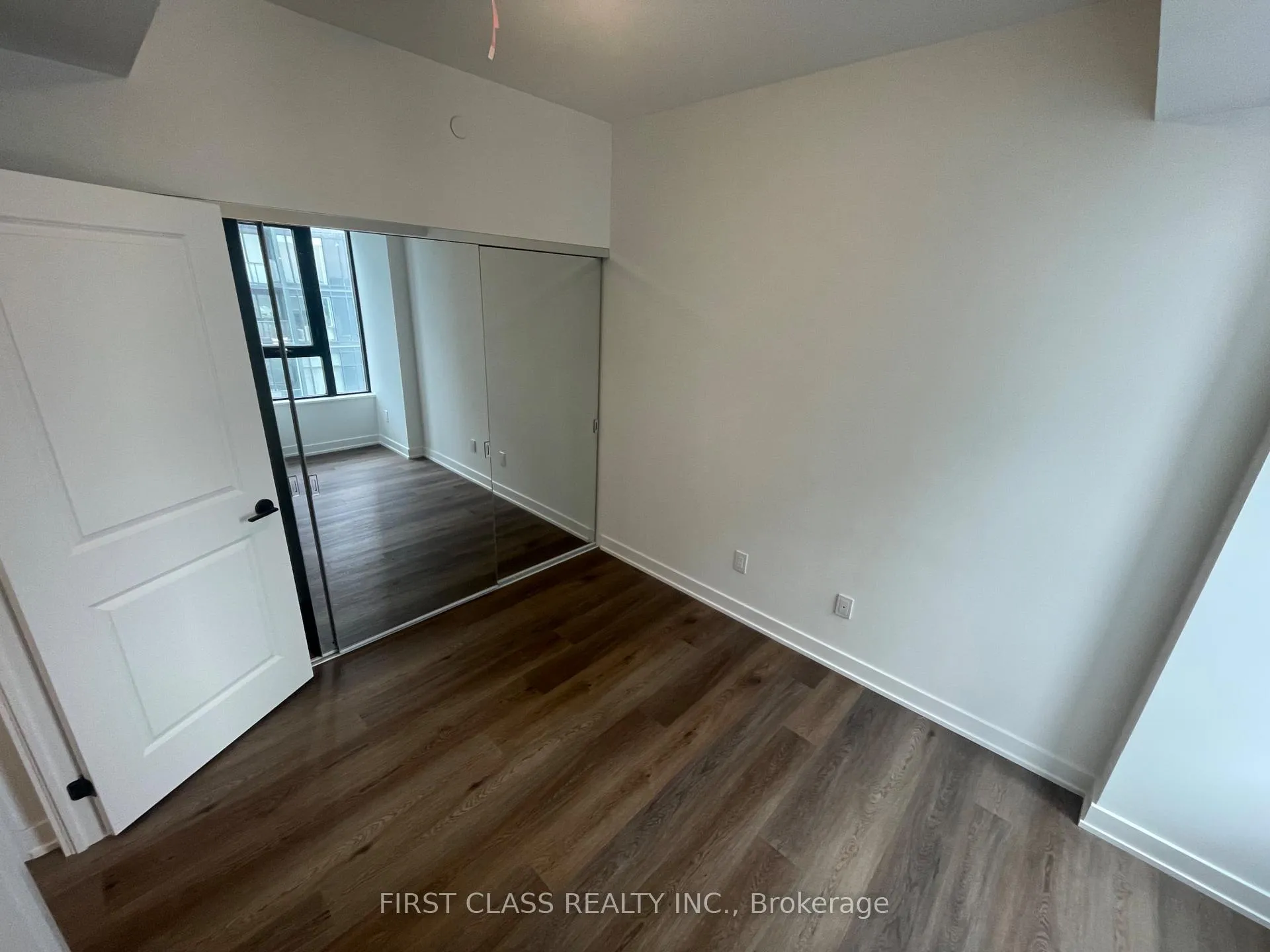 Photo 8 of Unit 2003, 2075 Lakeshore Road, Burlington, Brant — HOMEH