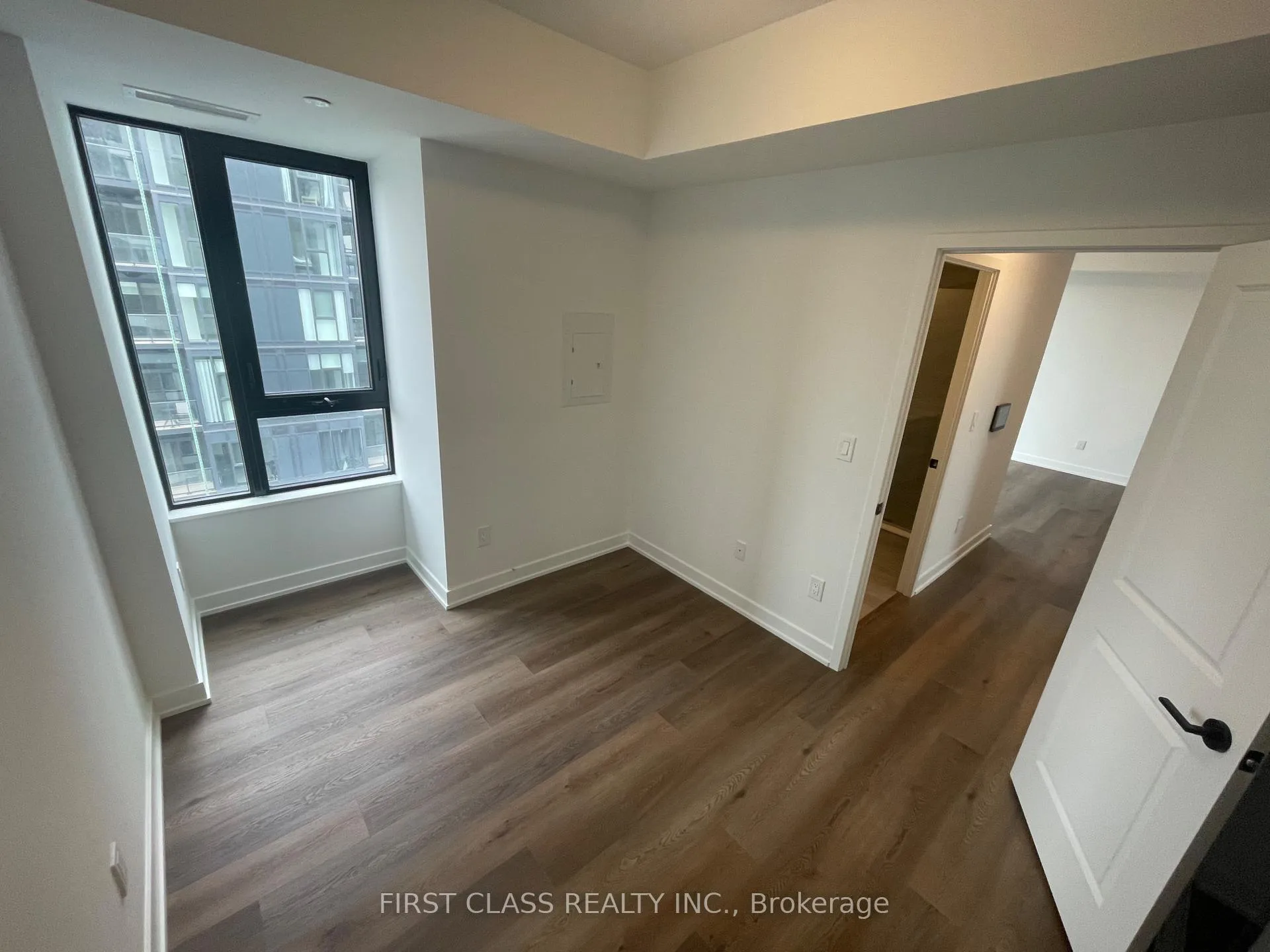 Photo 9 of Unit 2003, 2075 Lakeshore Road, Burlington, Brant — HOMEH
