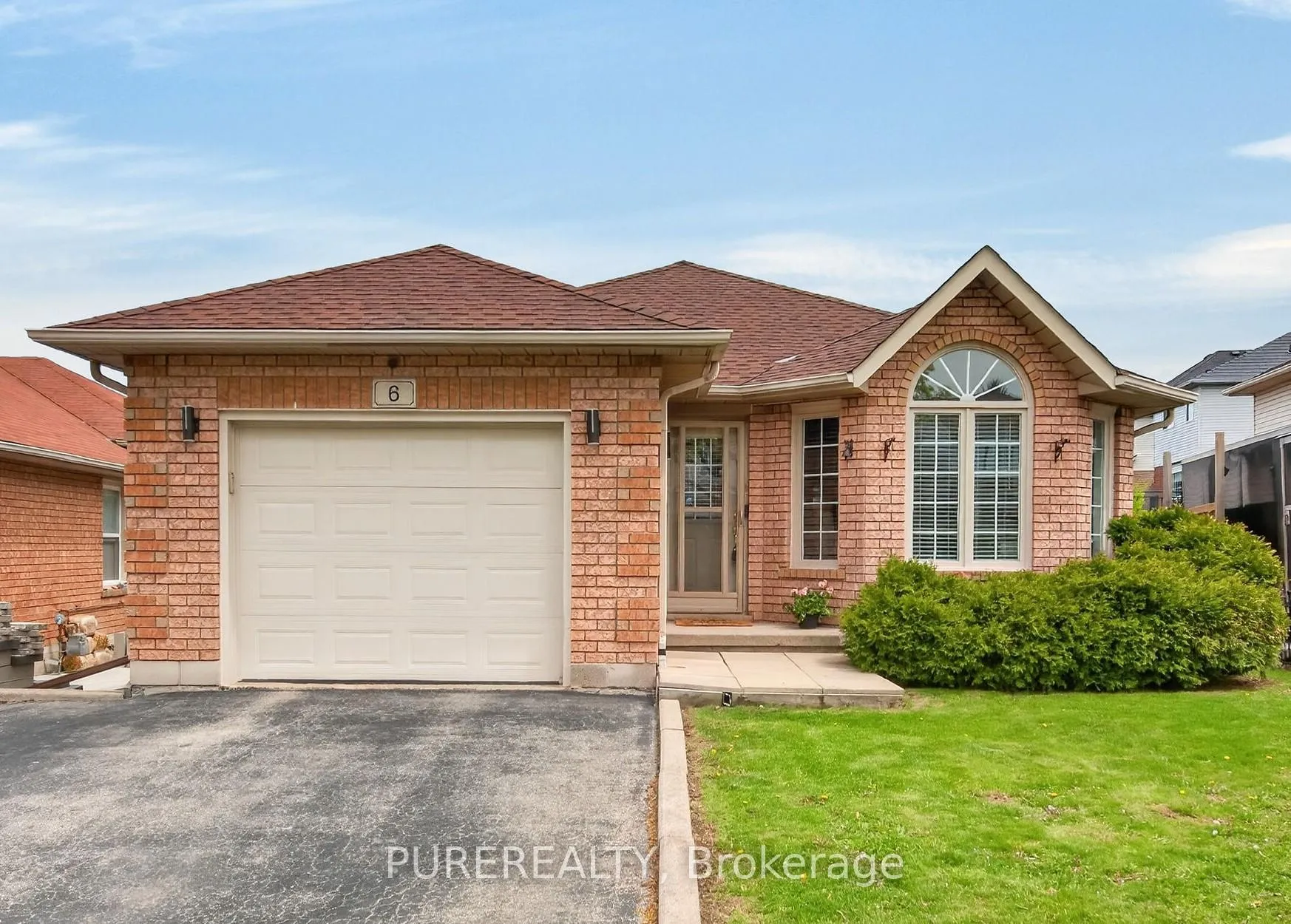 Photo 1 of 6 Glenhollow Drive, Hamilton, Stoney Creek Mountain — HOMEH