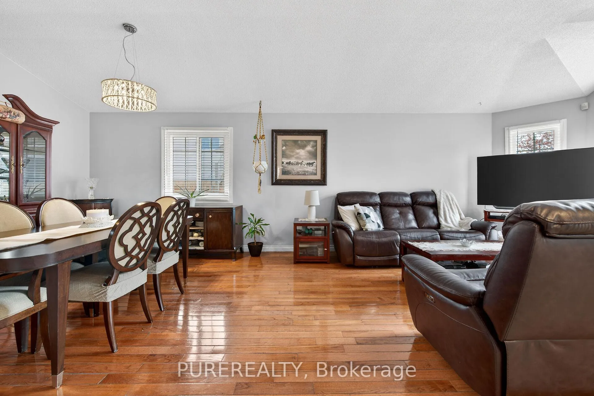 Photo 8 of 6 Glenhollow Drive, Hamilton, Stoney Creek Mountain — HOMEH