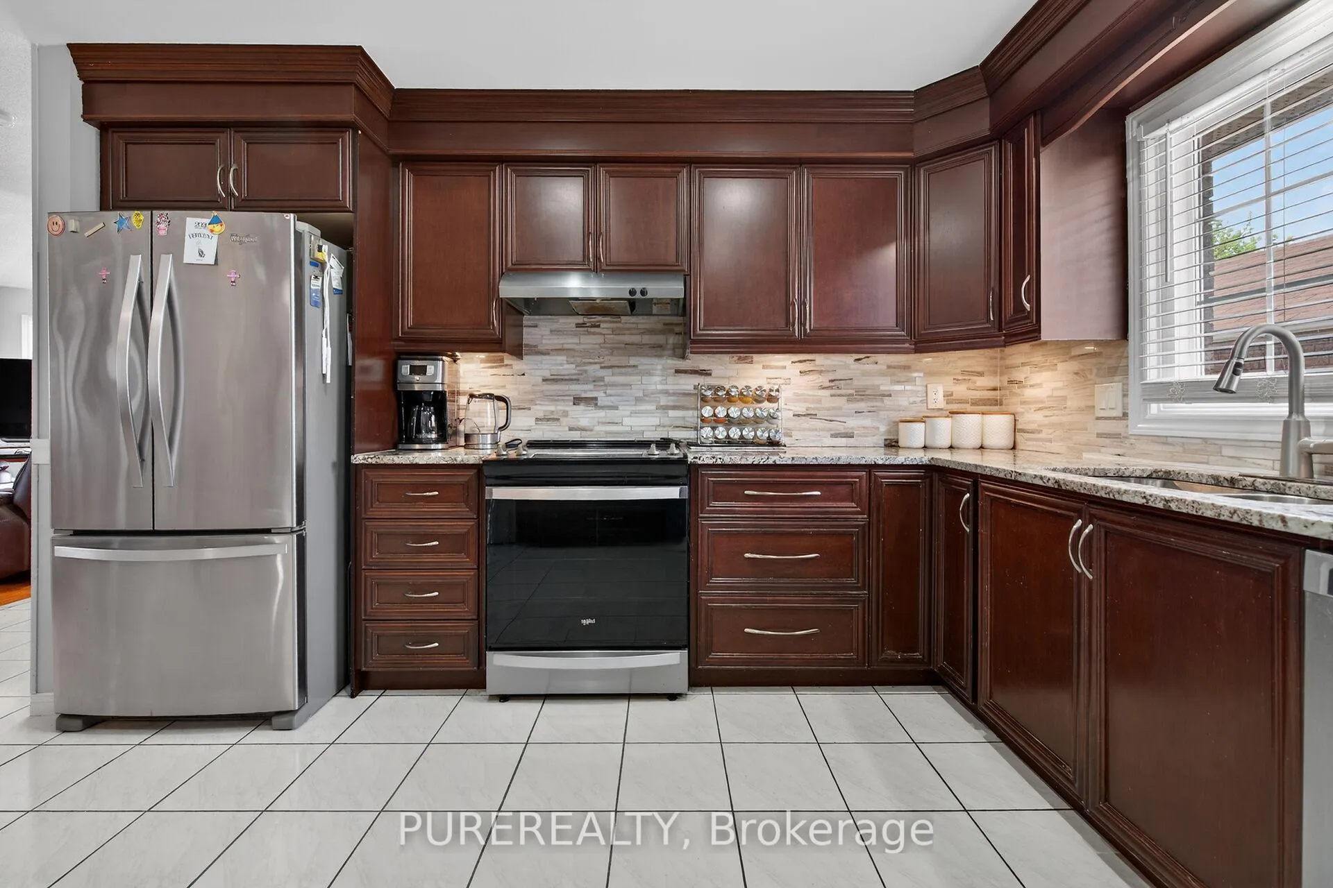 Photo 11 of 6 Glenhollow Drive, Hamilton, Stoney Creek Mountain — HOMEH
