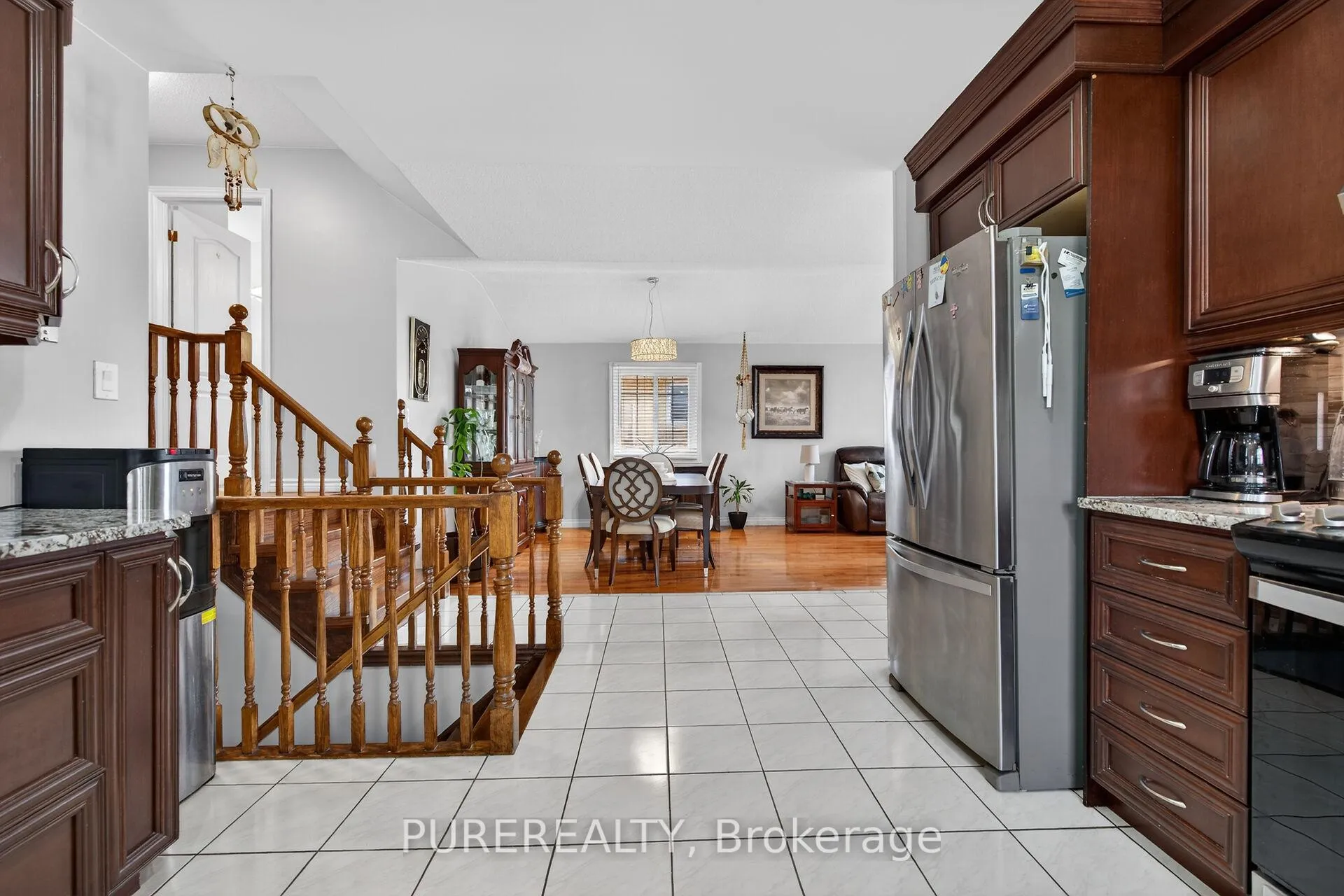 Photo 12 of 6 Glenhollow Drive, Hamilton, Stoney Creek Mountain — HOMEH