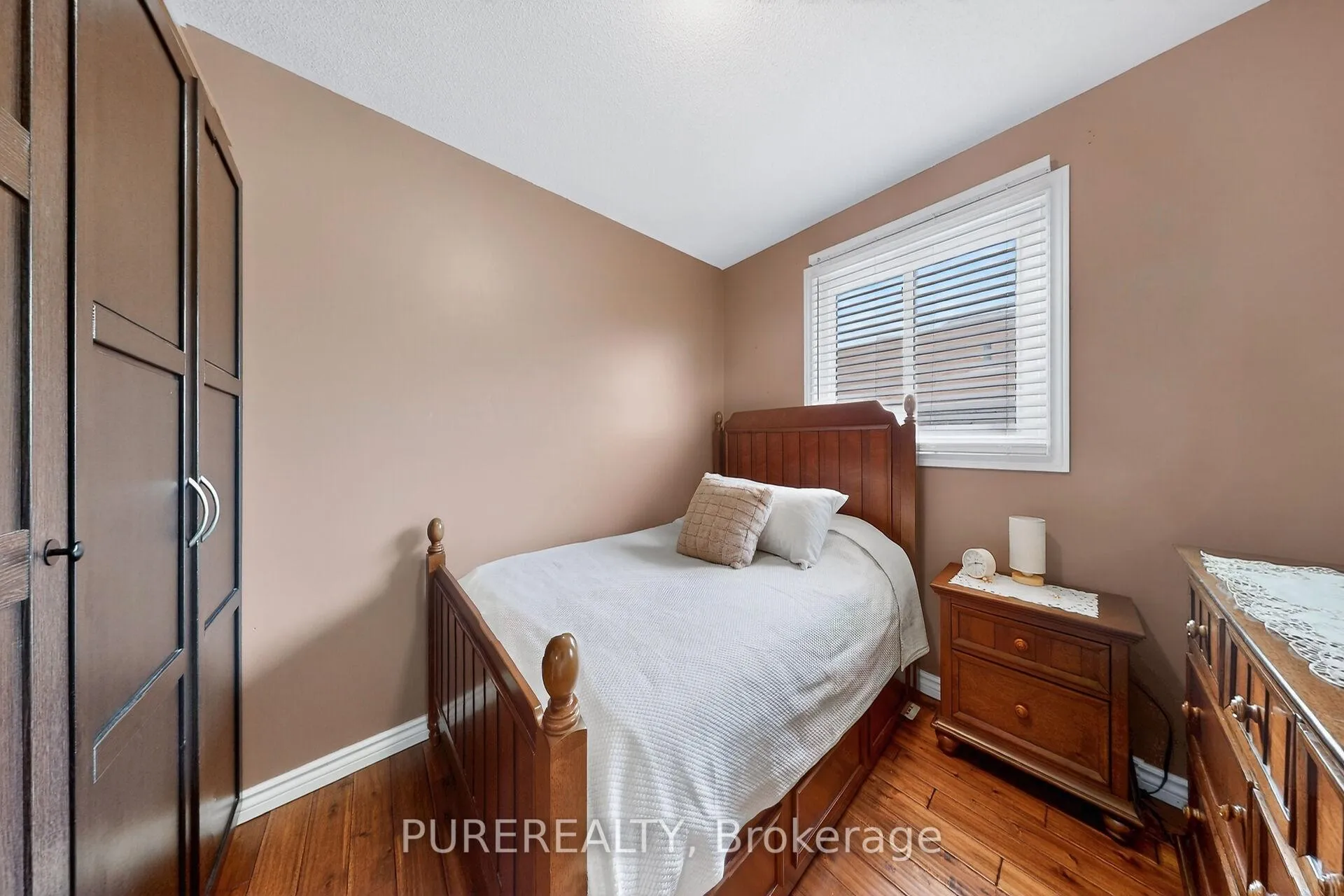 Photo 16 of 6 Glenhollow Drive, Hamilton, Stoney Creek Mountain — HOMEH