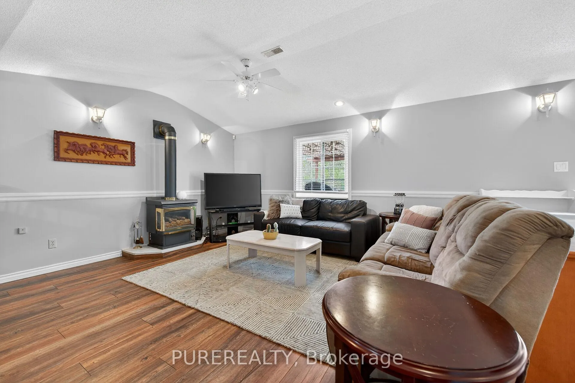 Photo 19 of 6 Glenhollow Drive, Hamilton, Stoney Creek Mountain — HOMEH