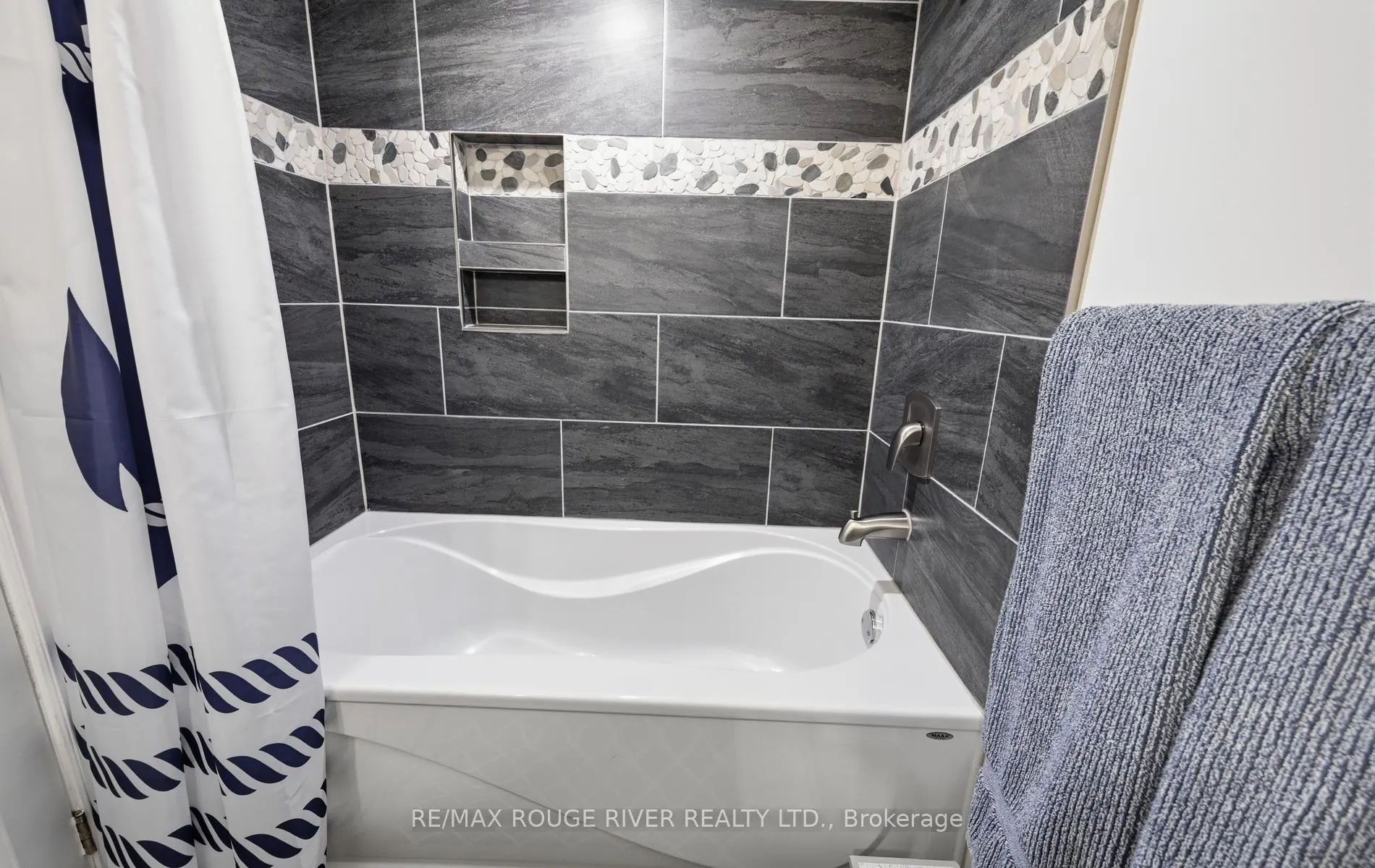 Photo 27 of 78 Crossley Drive, Port Hope — HOMEH
