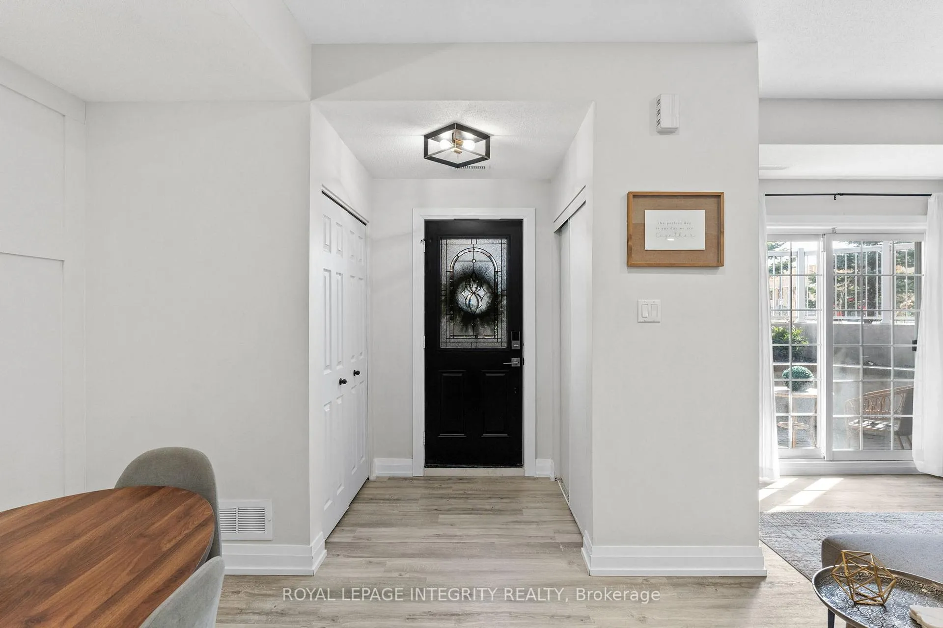 Photo 2 of Unit A, 100 Artesa Private, Ottawa, Kanata - Emerald Meadows/Trailwest — HOMEH