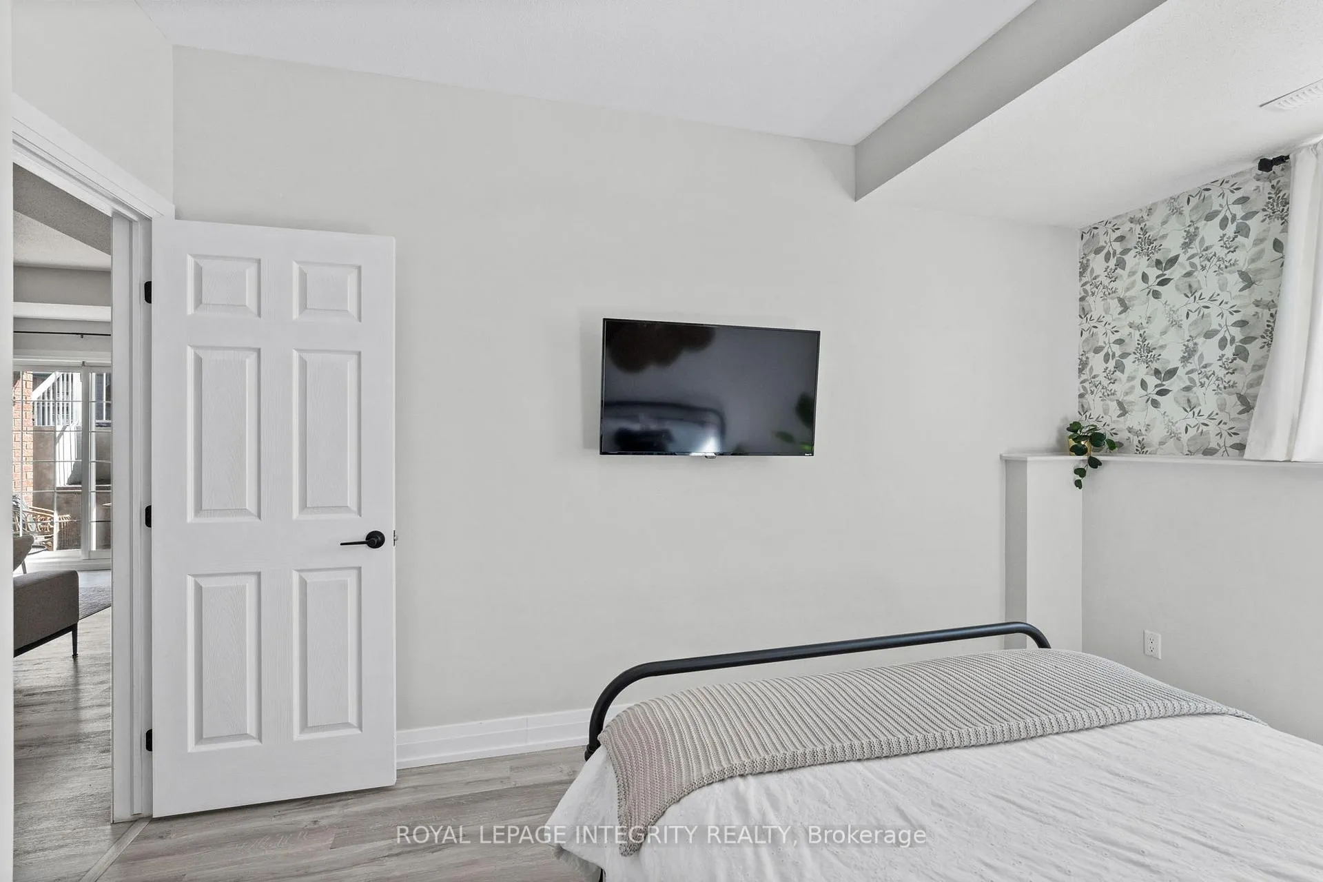 Photo 18 of Unit A, 100 Artesa Private, Ottawa, Kanata - Emerald Meadows/Trailwest — HOMEH