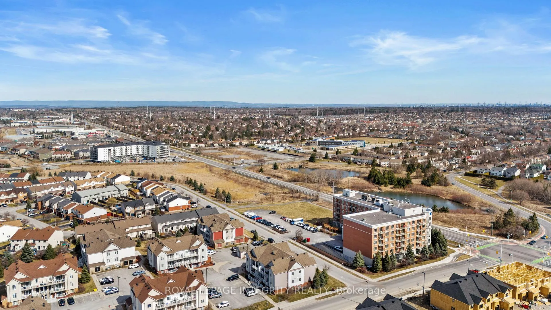 Photo 23 of Unit A, 100 Artesa Private, Ottawa, Kanata - Emerald Meadows/Trailwest — HOMEH