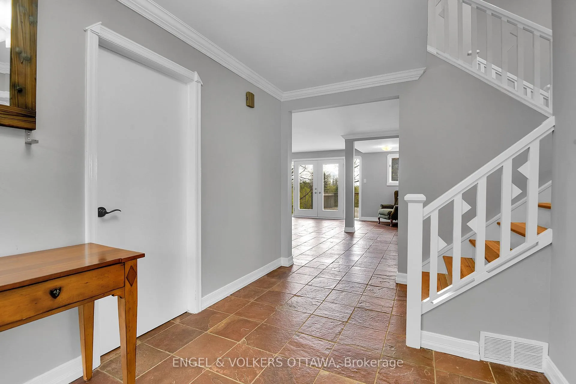 Photo 7 of 1477 Jarvis Drive, Ottawa, Cedardale — HOMEH