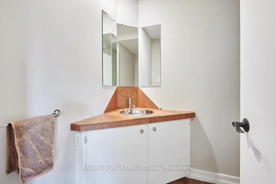 Photo 16 of 1477 Jarvis Drive, Ottawa, Cedardale — HOMEH